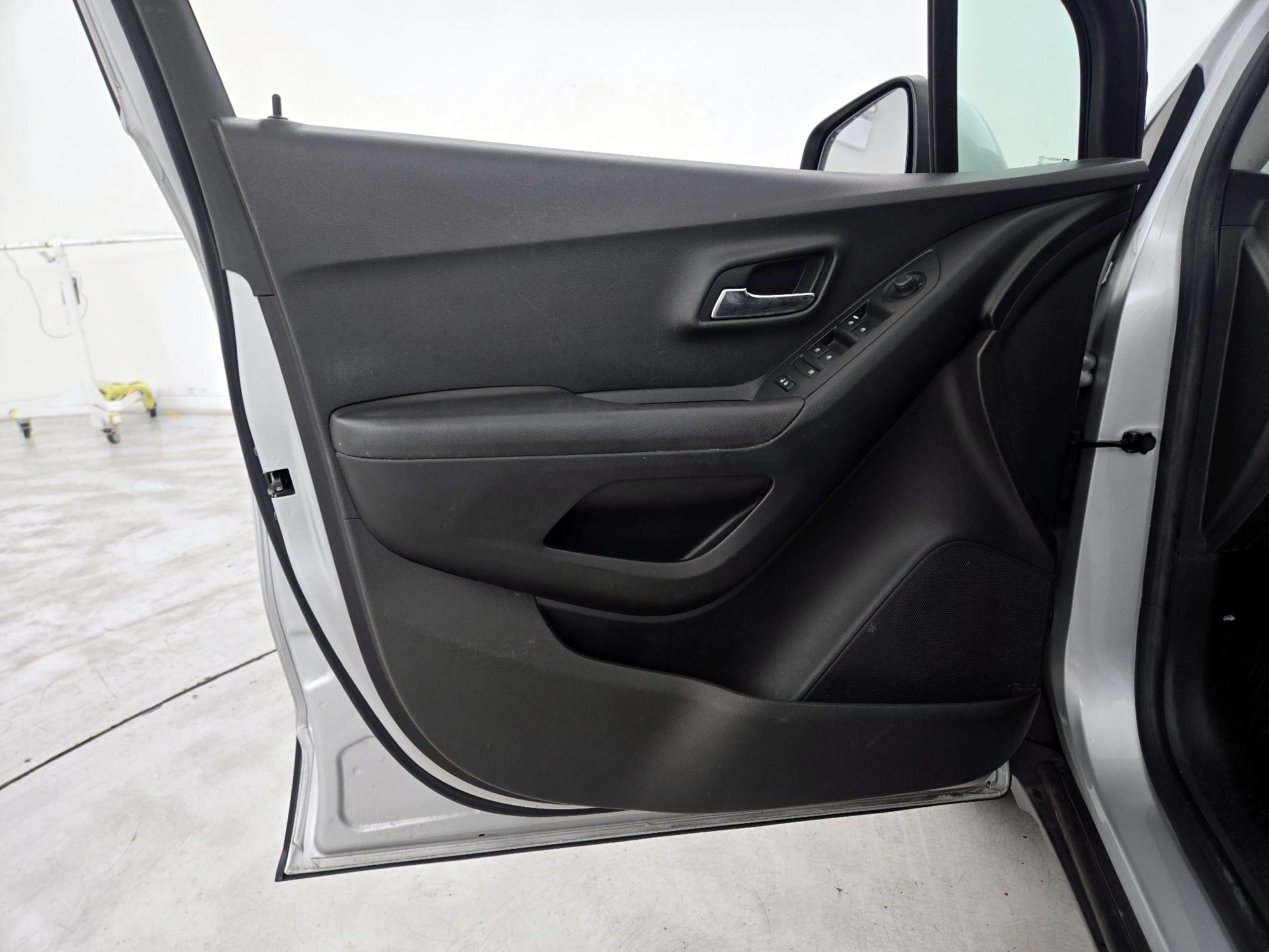 Thumbnail: 2019 Chevrolet Trax - 12