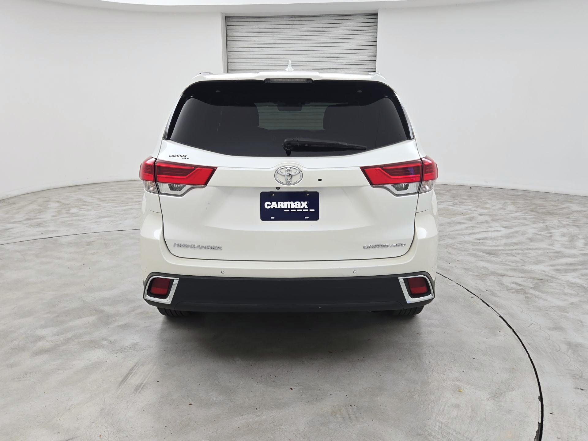 Thumbnail: 2017 Toyota Highlander - 6