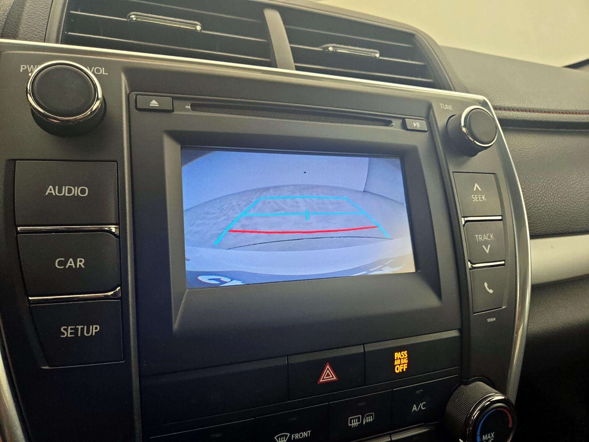 Thumbnail: 2016 Toyota Camry - 14