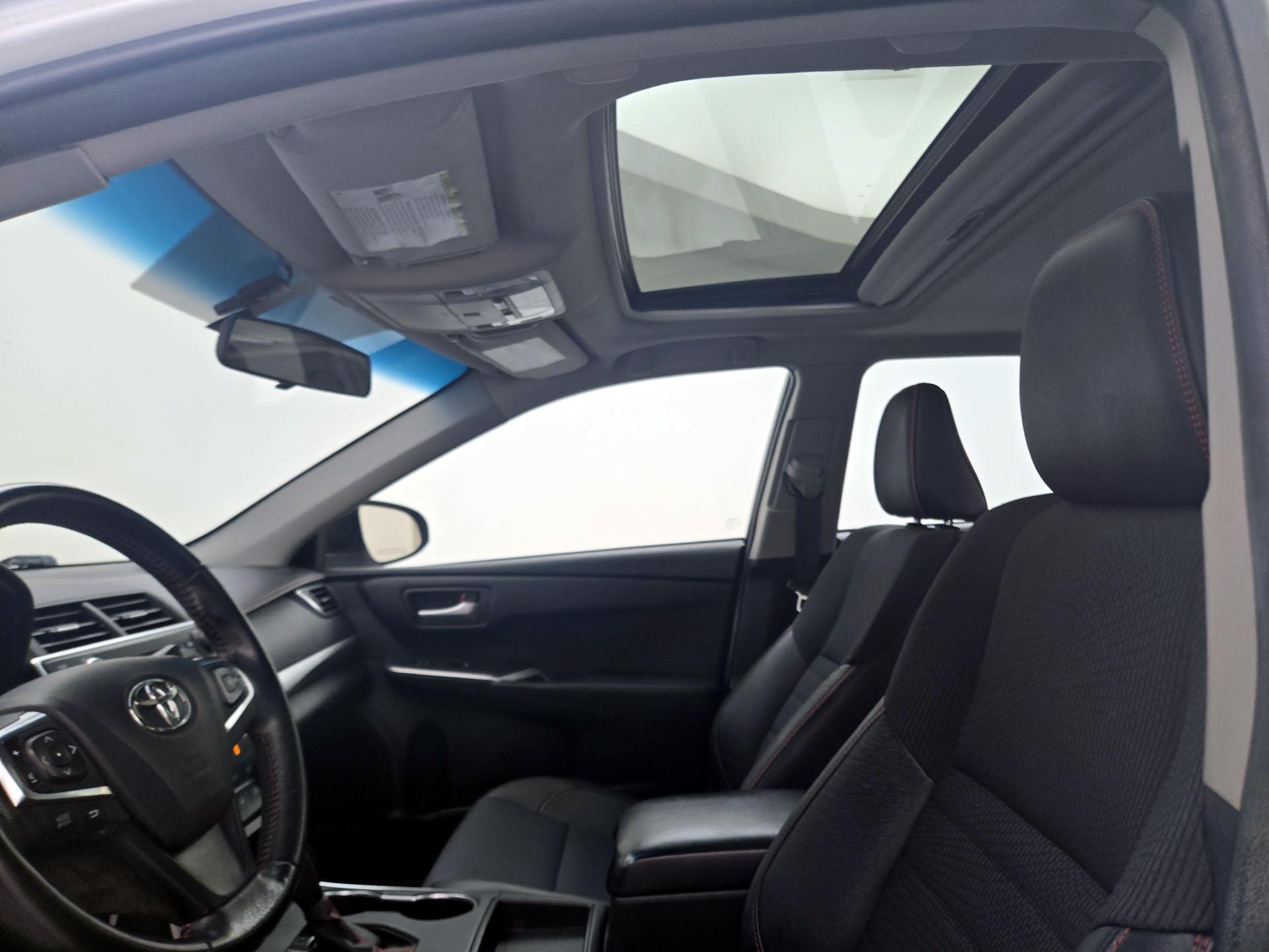 Thumbnail: 2016 Toyota Camry - 19