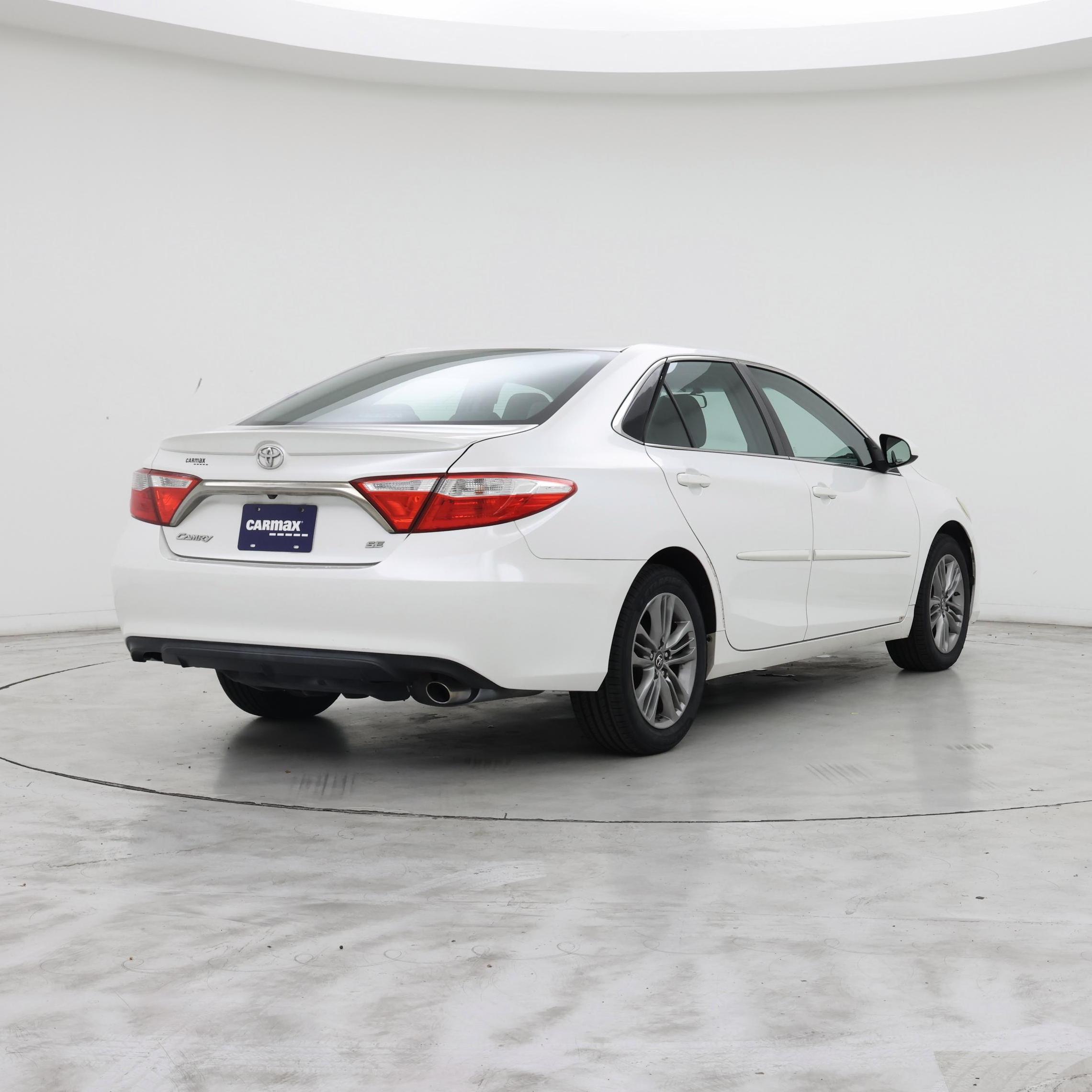 Thumbnail: 2016 Toyota Camry - 8