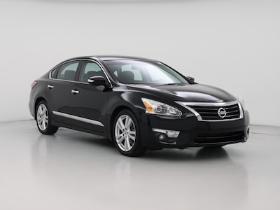 Black 2015 Nissan Altima SL
