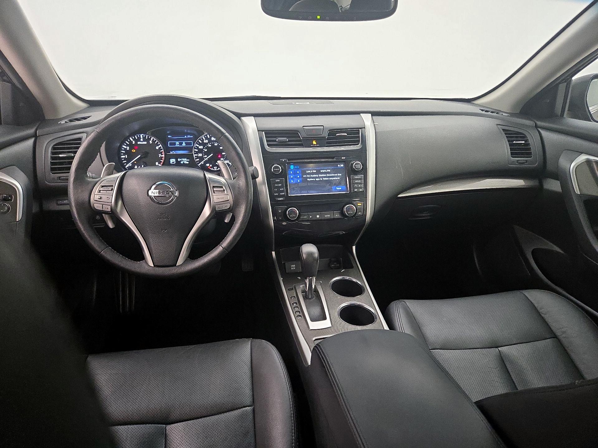 Thumbnail: 2015 Nissan Altima - 9