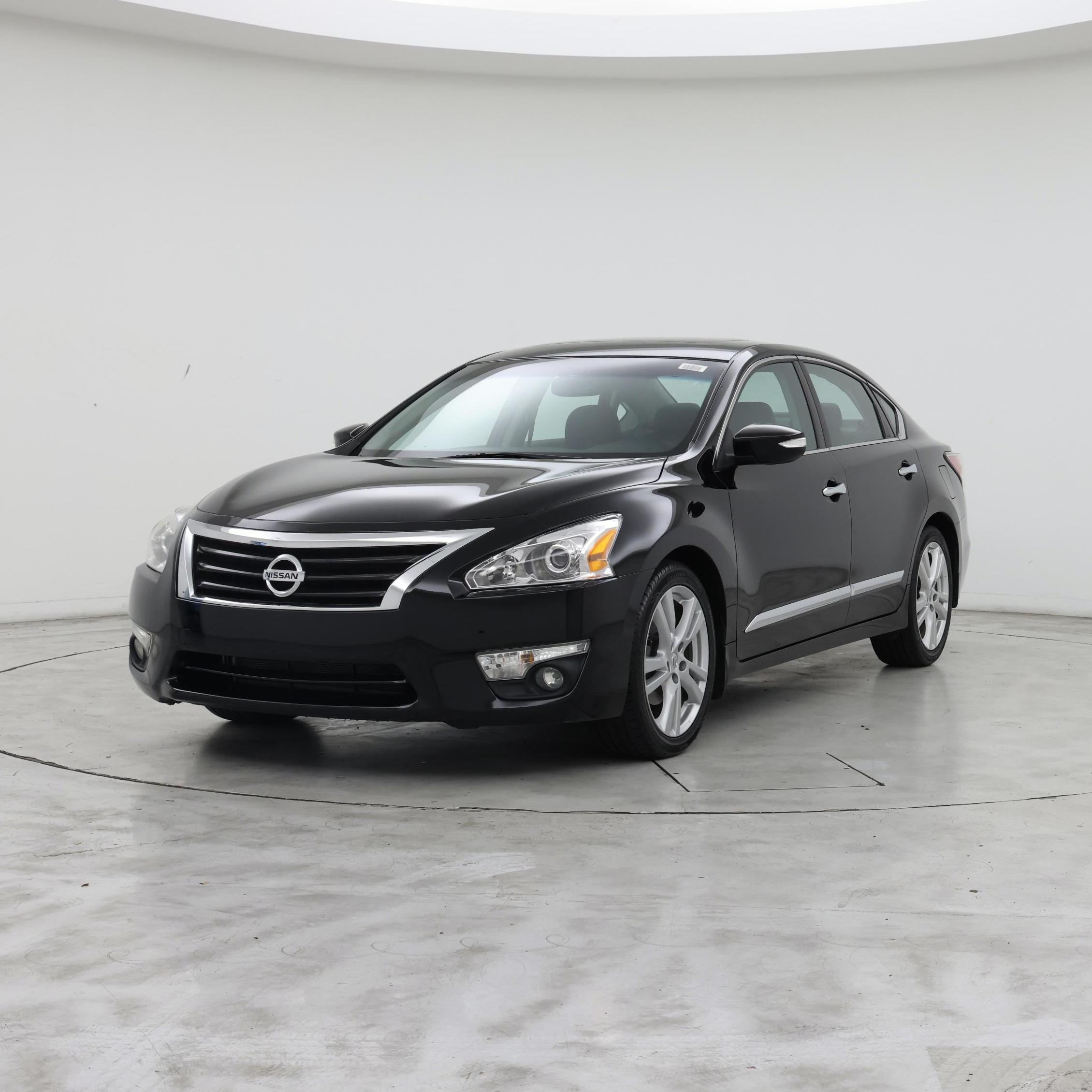 Thumbnail: 2015 Nissan Altima - 4