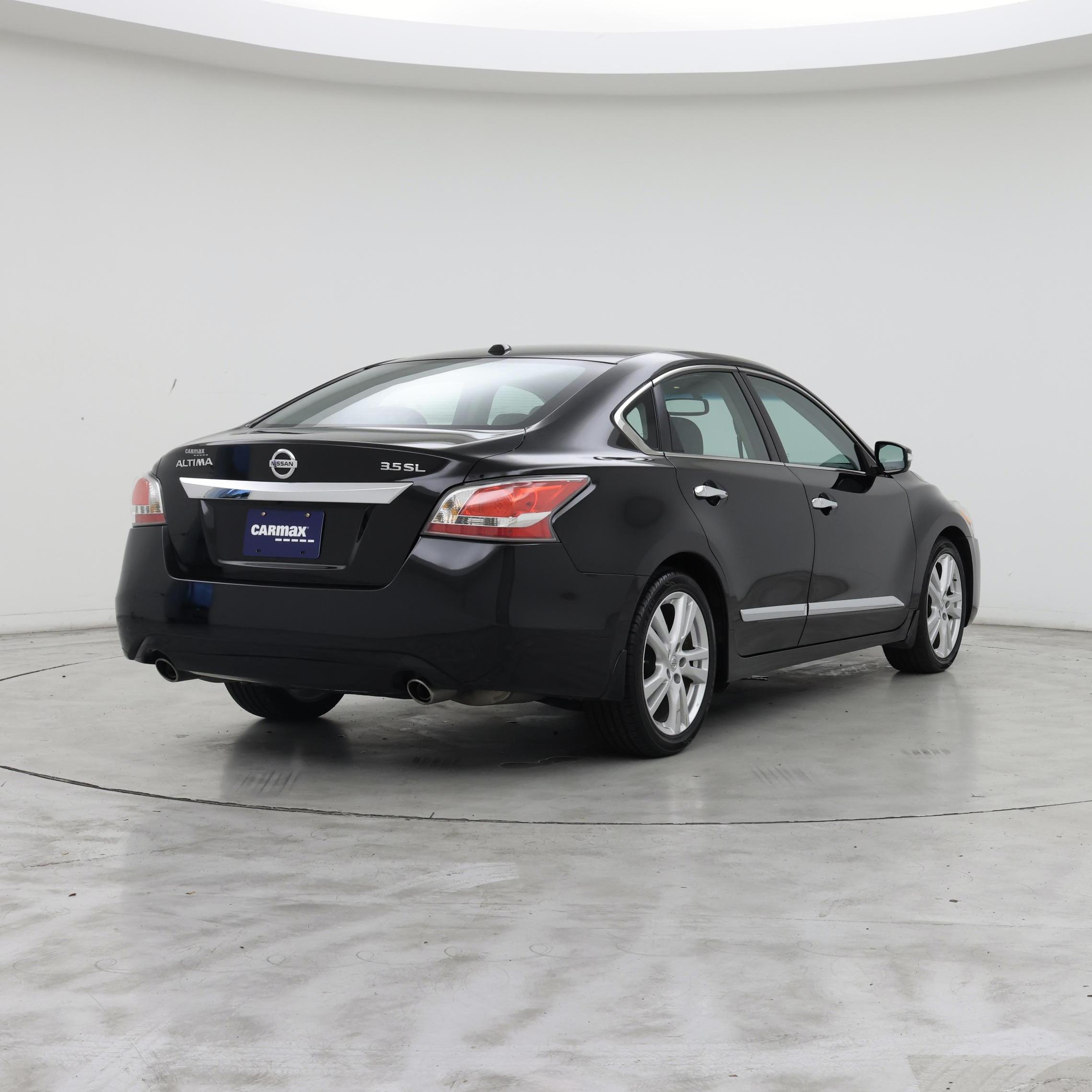 Thumbnail: 2015 Nissan Altima - 8