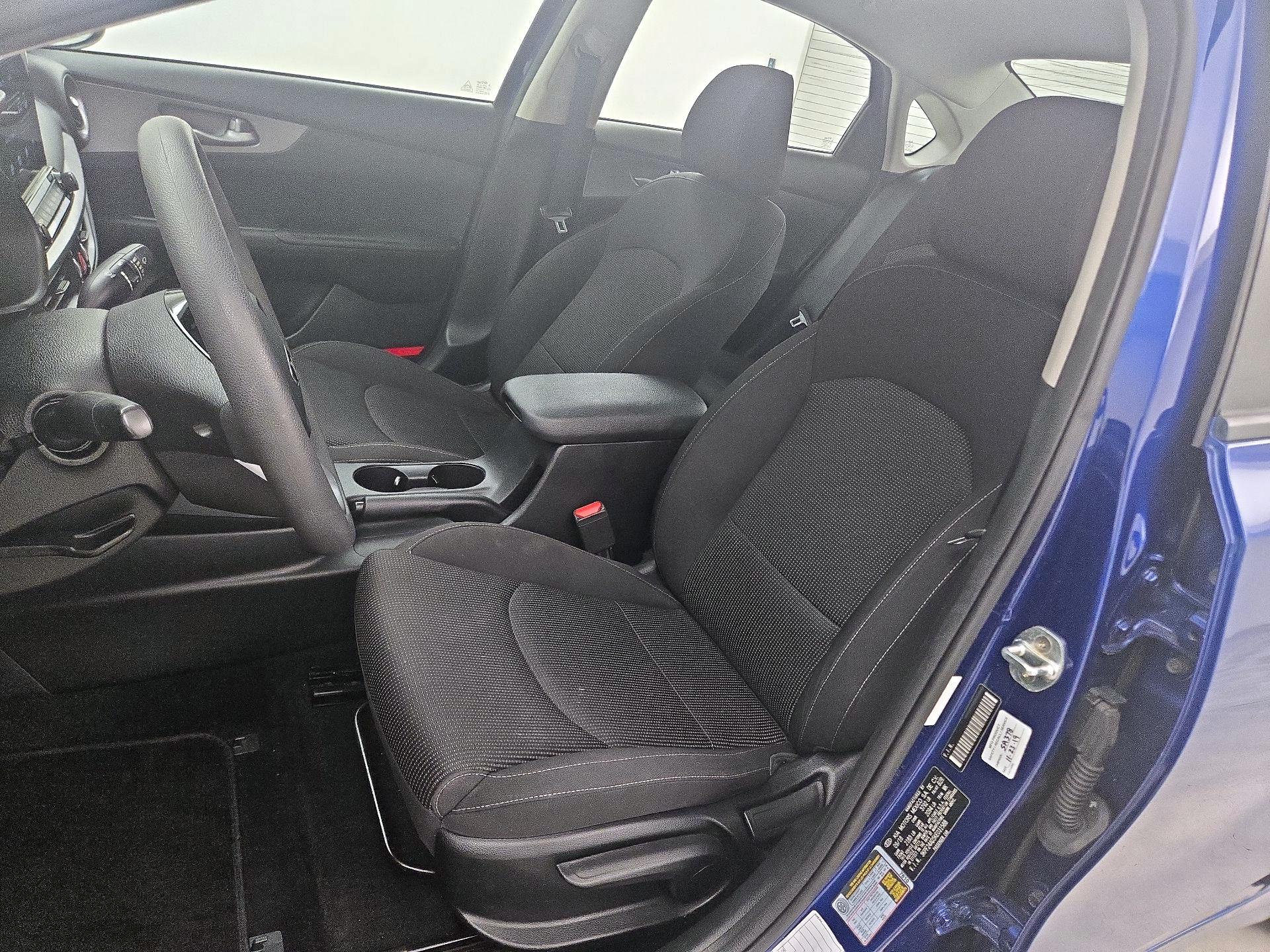Thumbnail: 2019 Kia Forte - 11