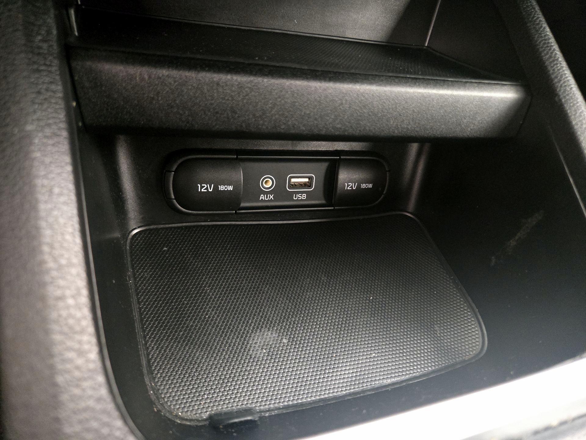 Thumbnail: 2019 Kia Forte - 18