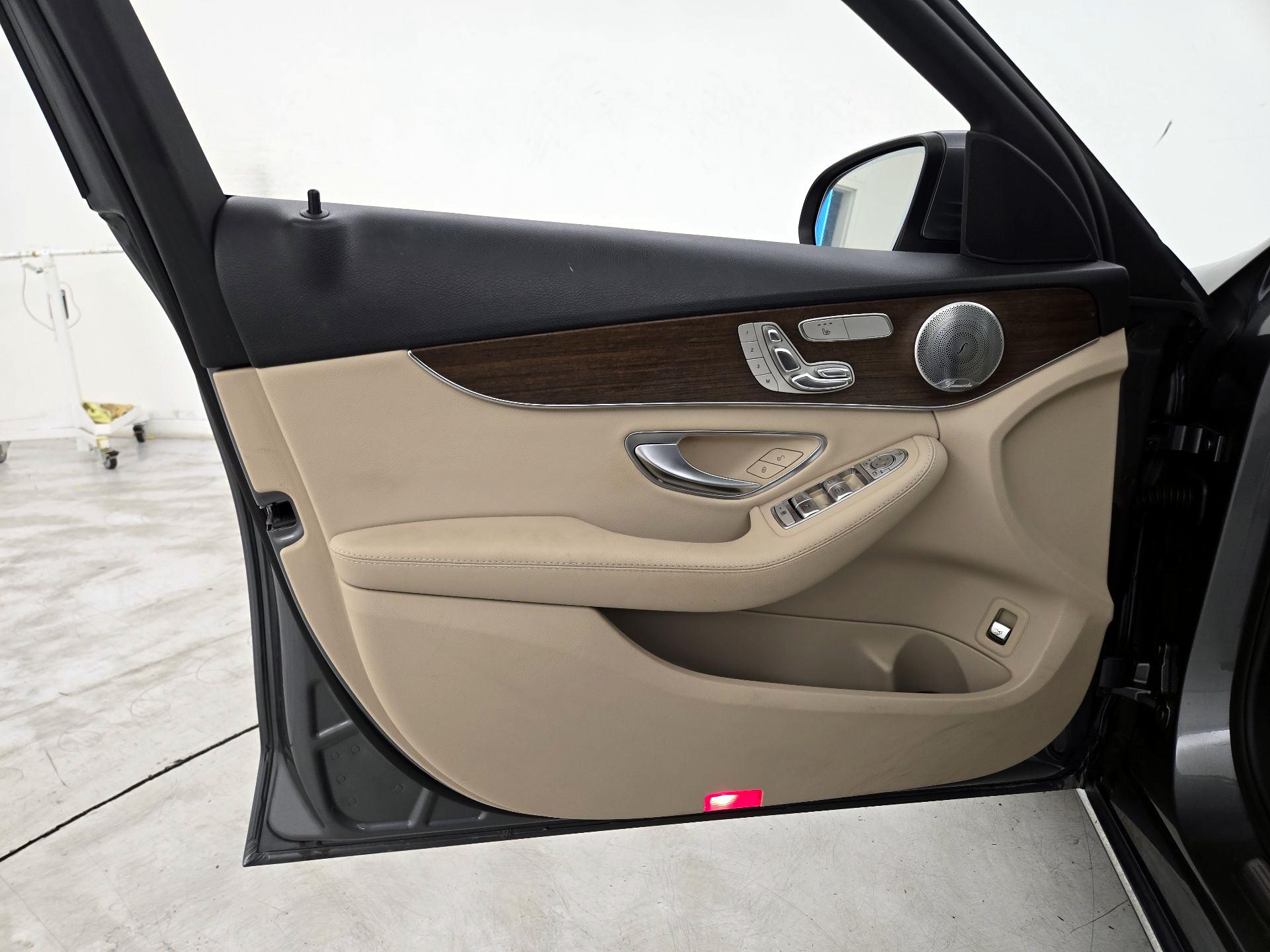 Thumbnail: 2019 Mercedes-Benz C-Class - 12