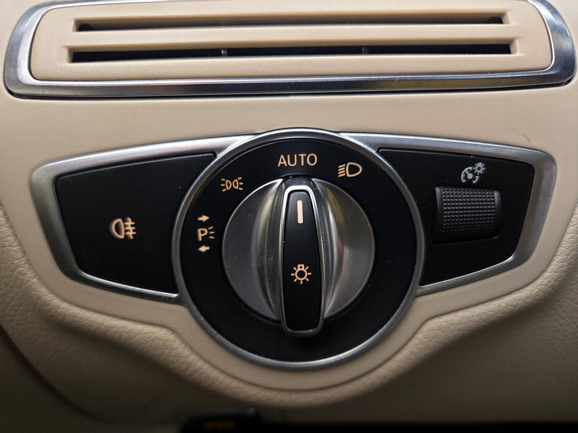 Thumbnail: 2019 Mercedes-Benz C-Class - 13