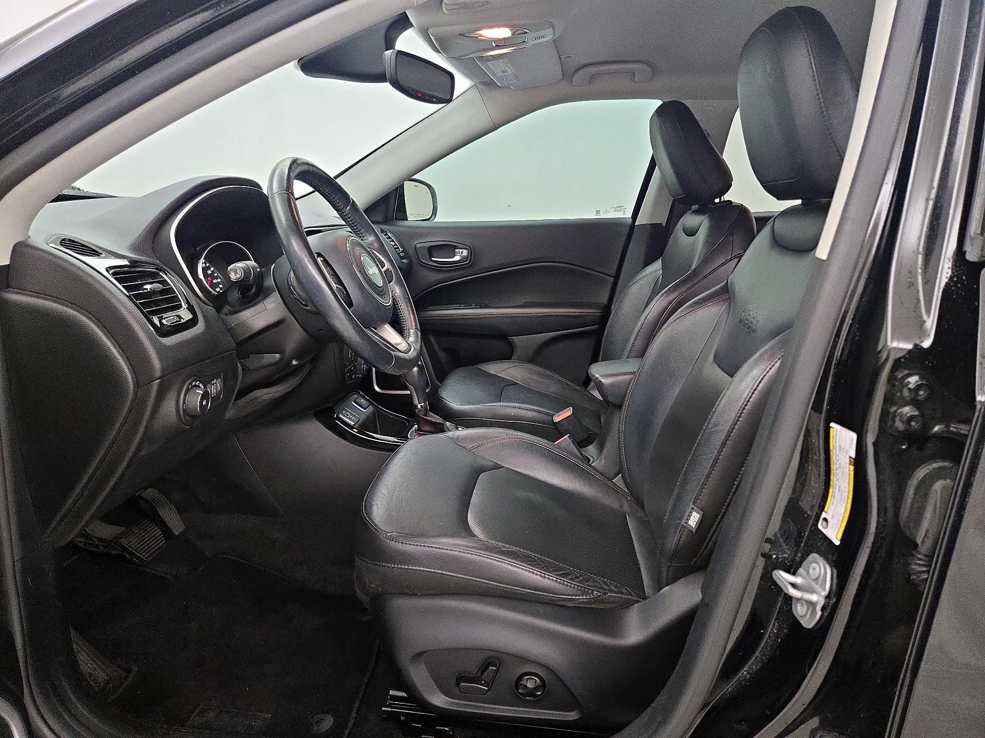 Thumbnail: 2018 Jeep Compass - 11