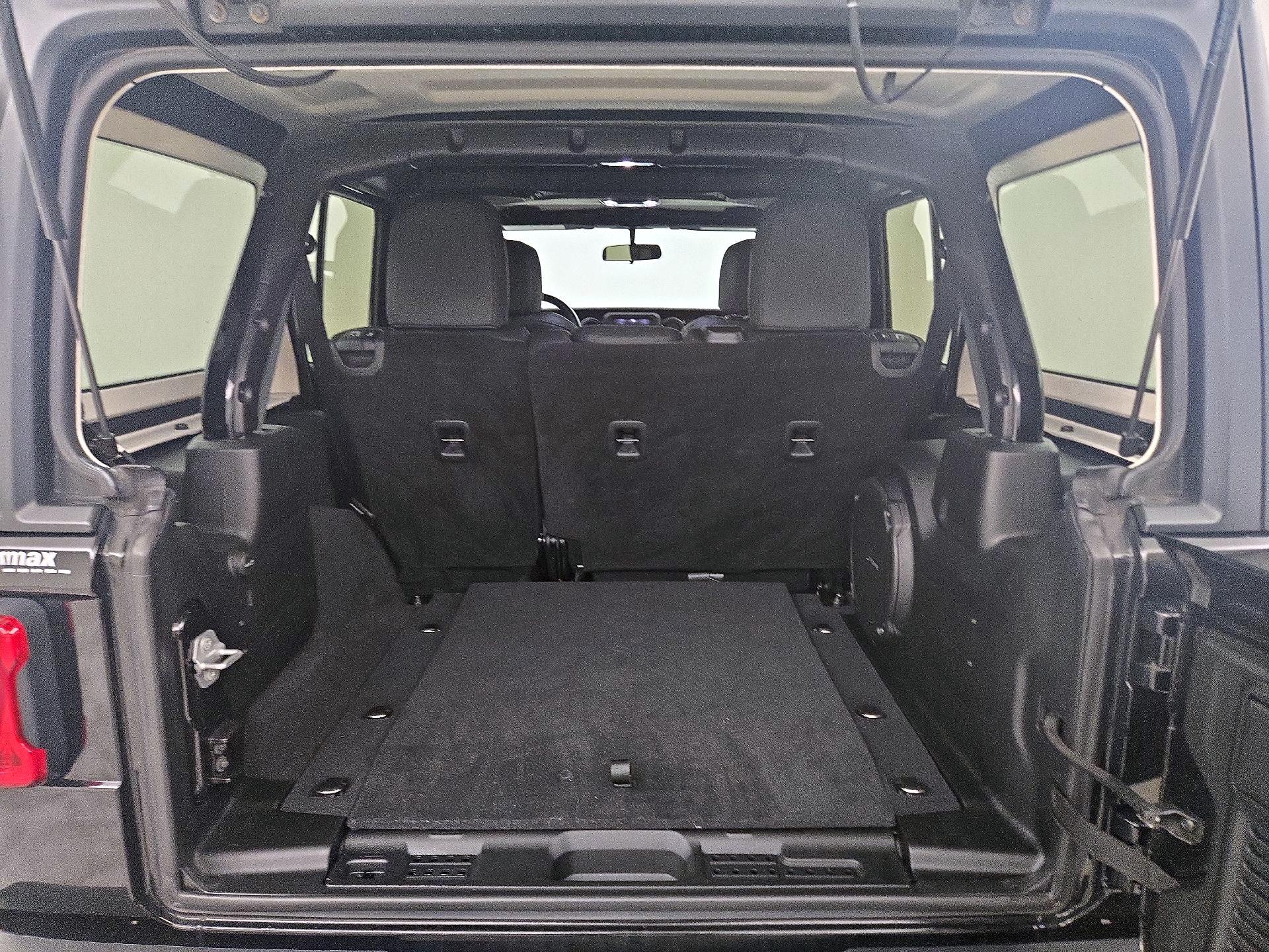Thumbnail: 2020 Jeep Wrangler - 20