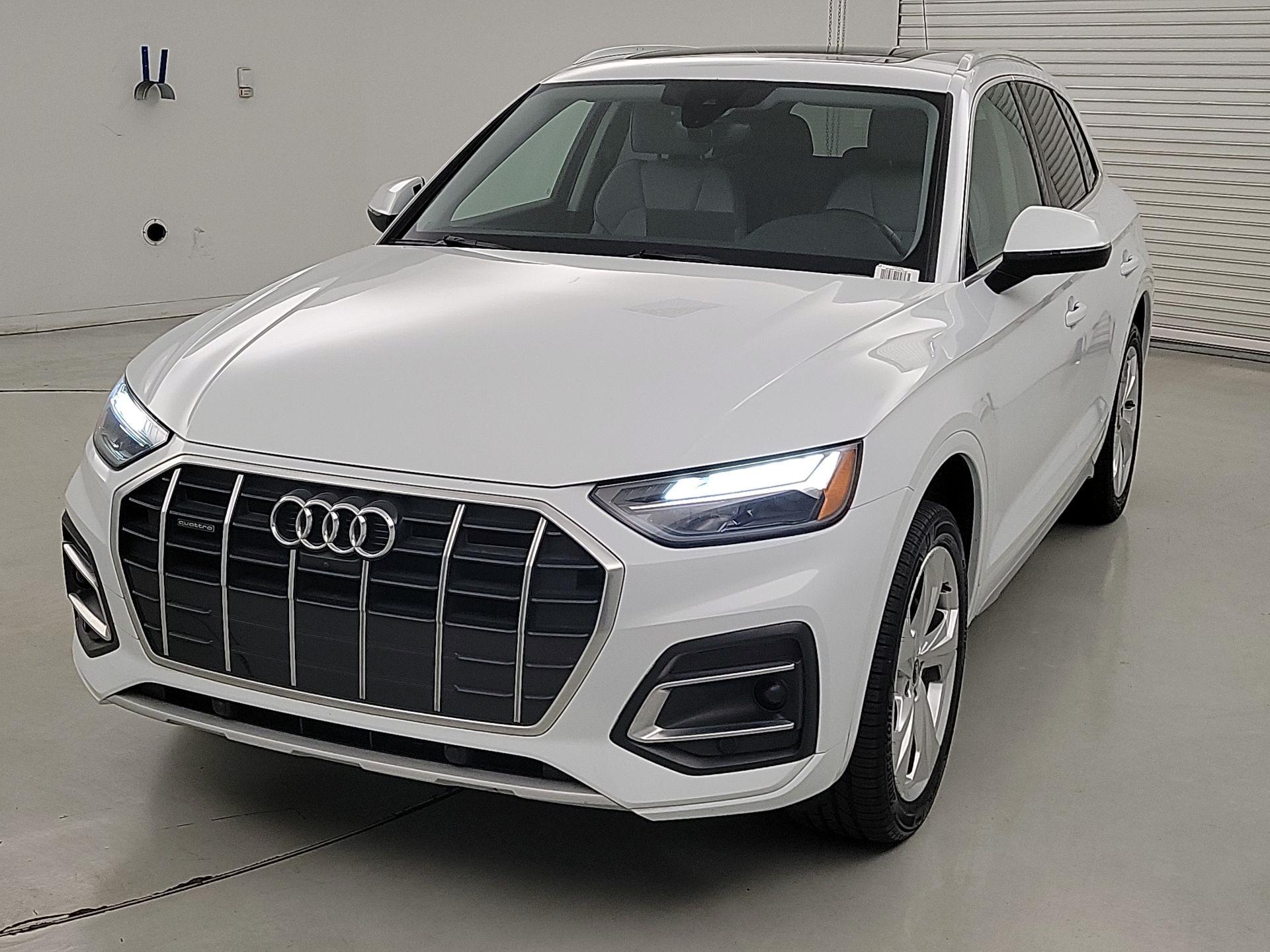 Thumbnail: 2021 Audi Q5 - 3