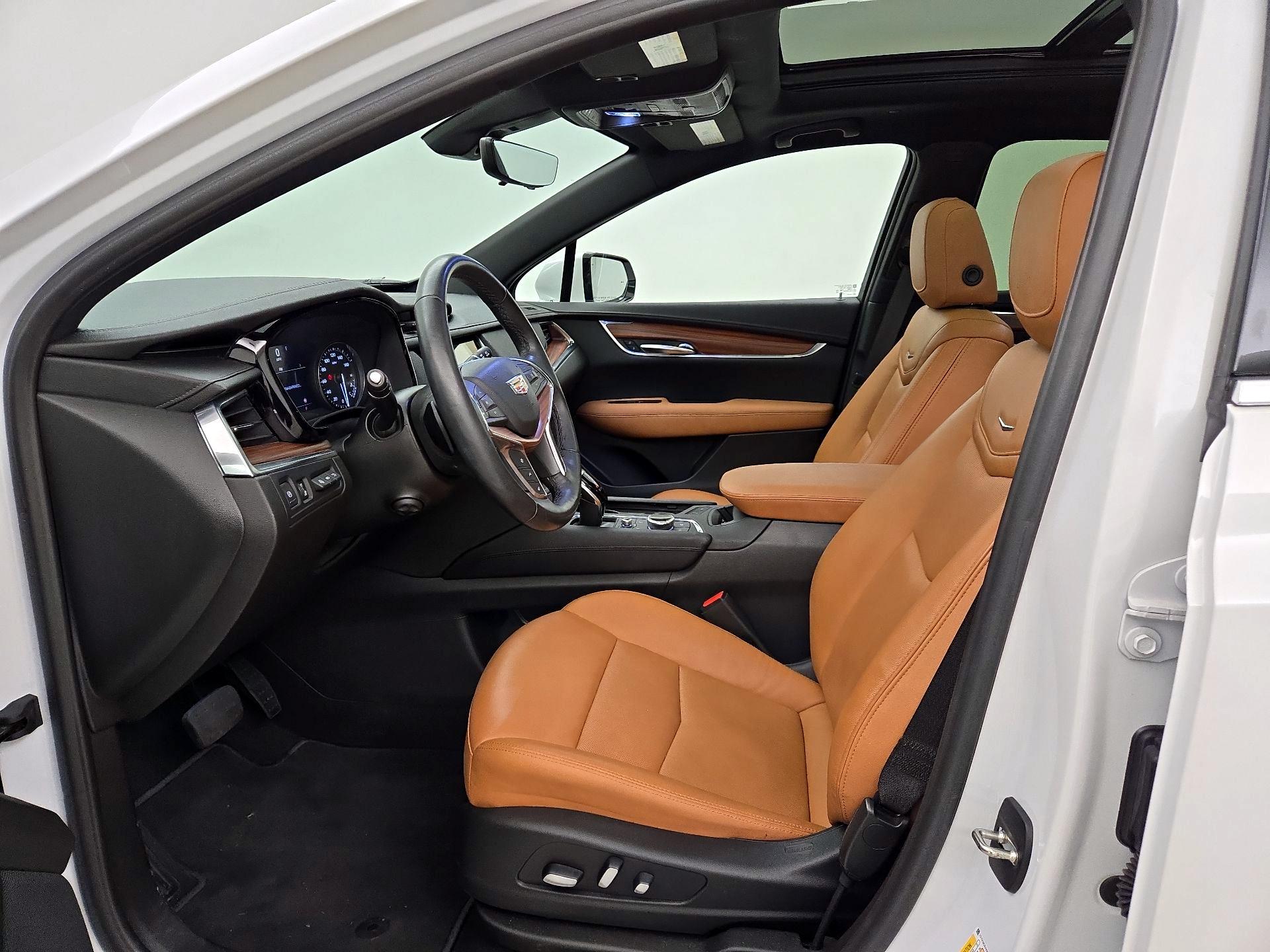 Thumbnail: 2021 Cadillac XT5 - 11