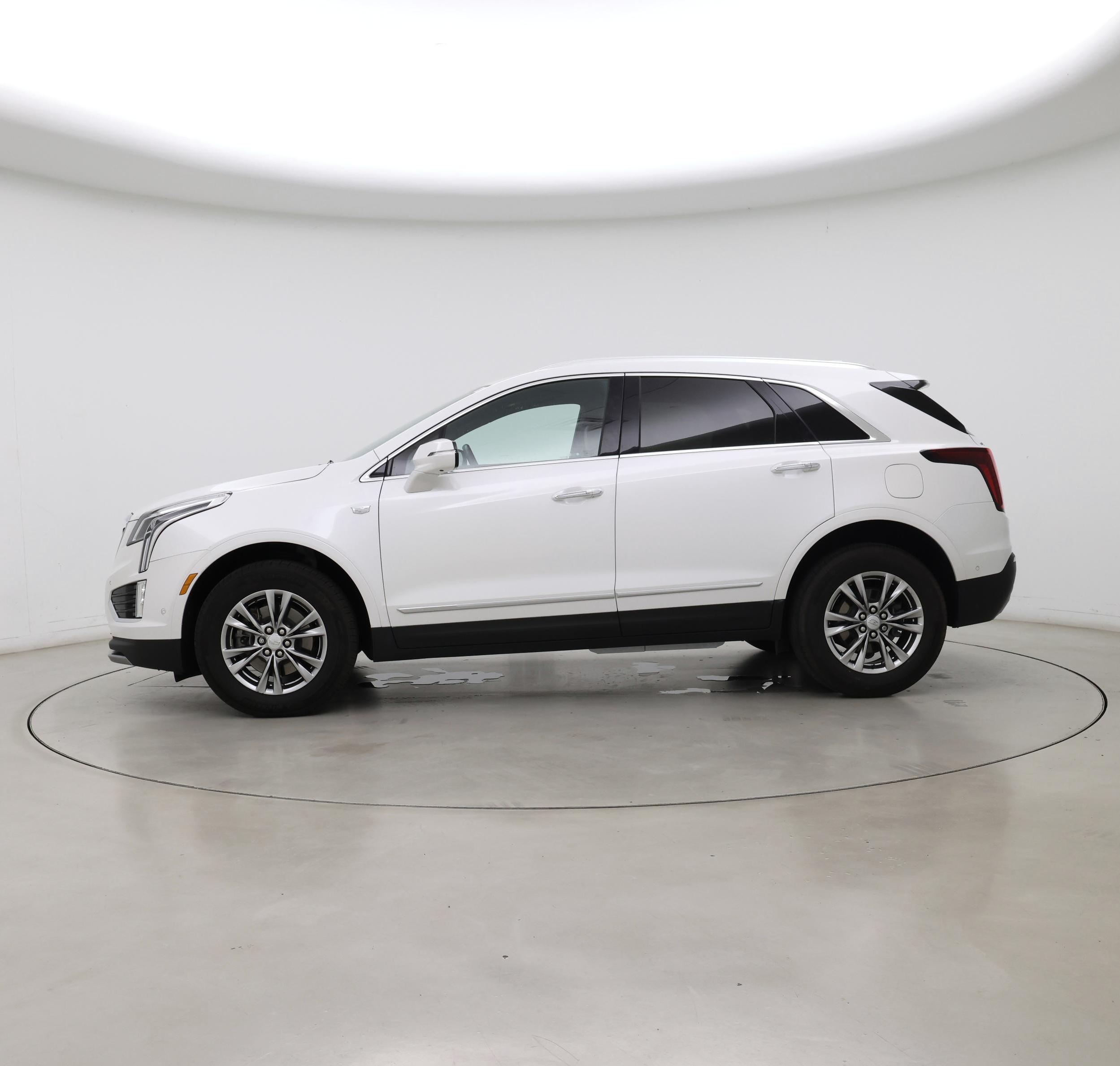 Thumbnail: 2021 Cadillac XT5 - 3