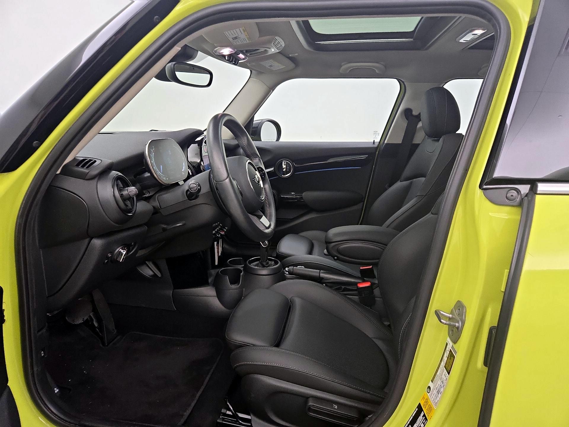 Thumbnail: 2023 MINI Cooper Hardtop - 11