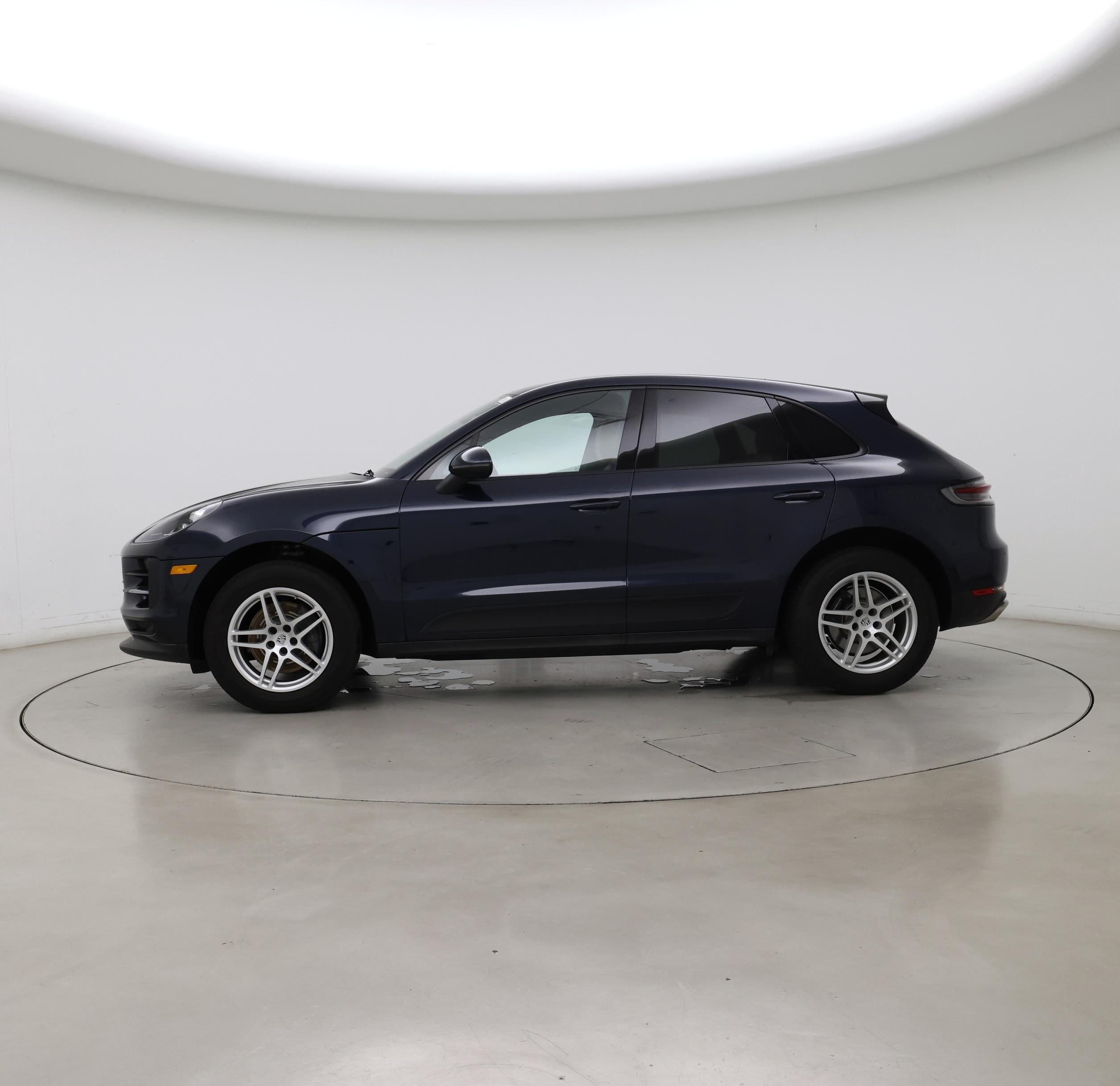 Thumbnail: 2020 Porsche Macan - 3