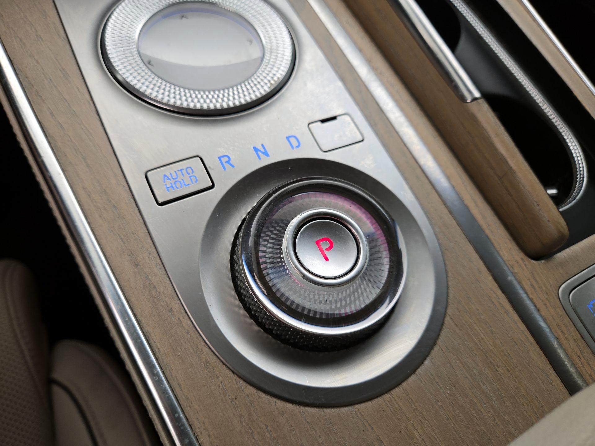 Thumbnail: 2022 Genesis GV80 - 18