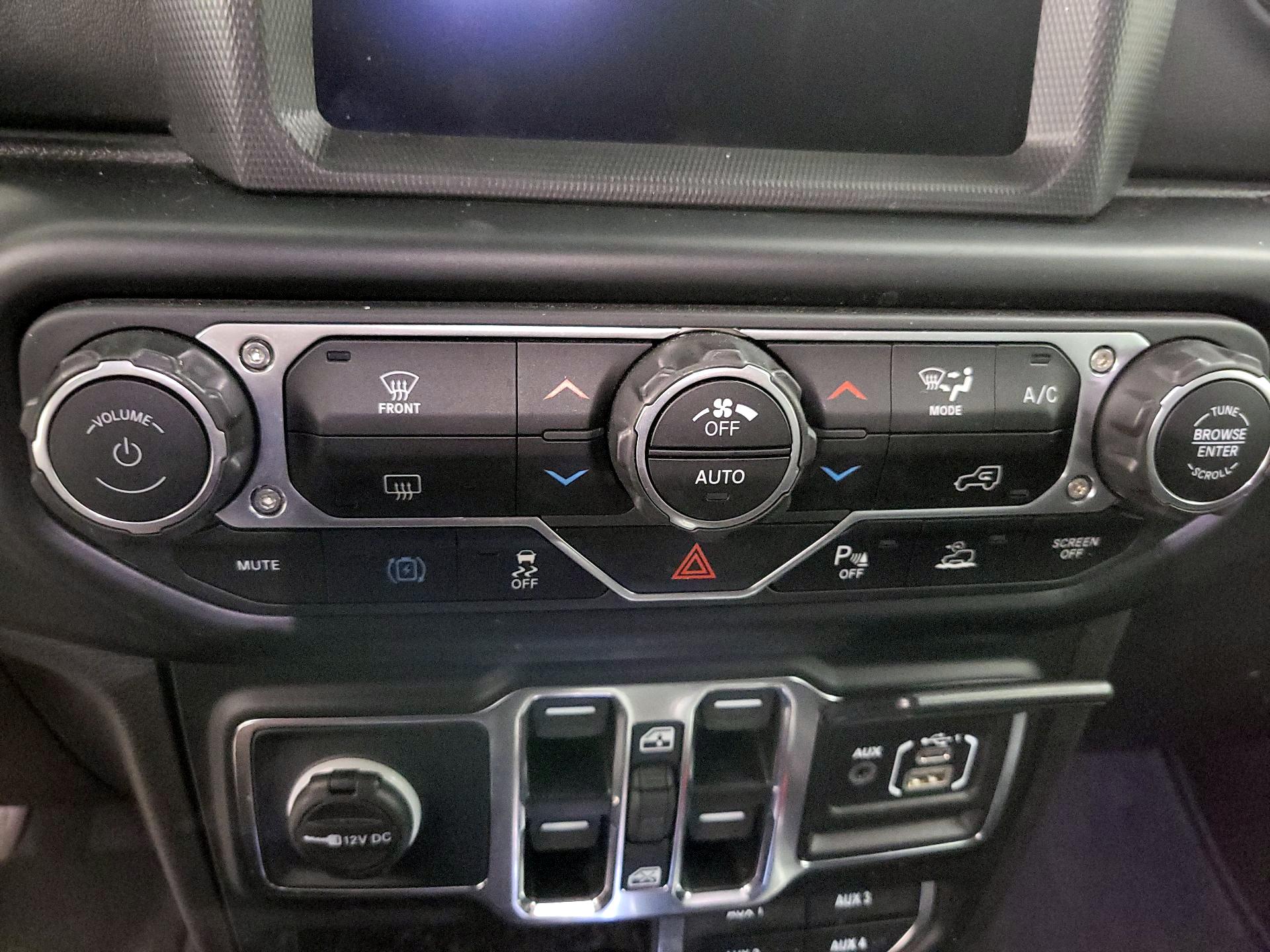 Thumbnail: 2021 Jeep Wrangler - 15