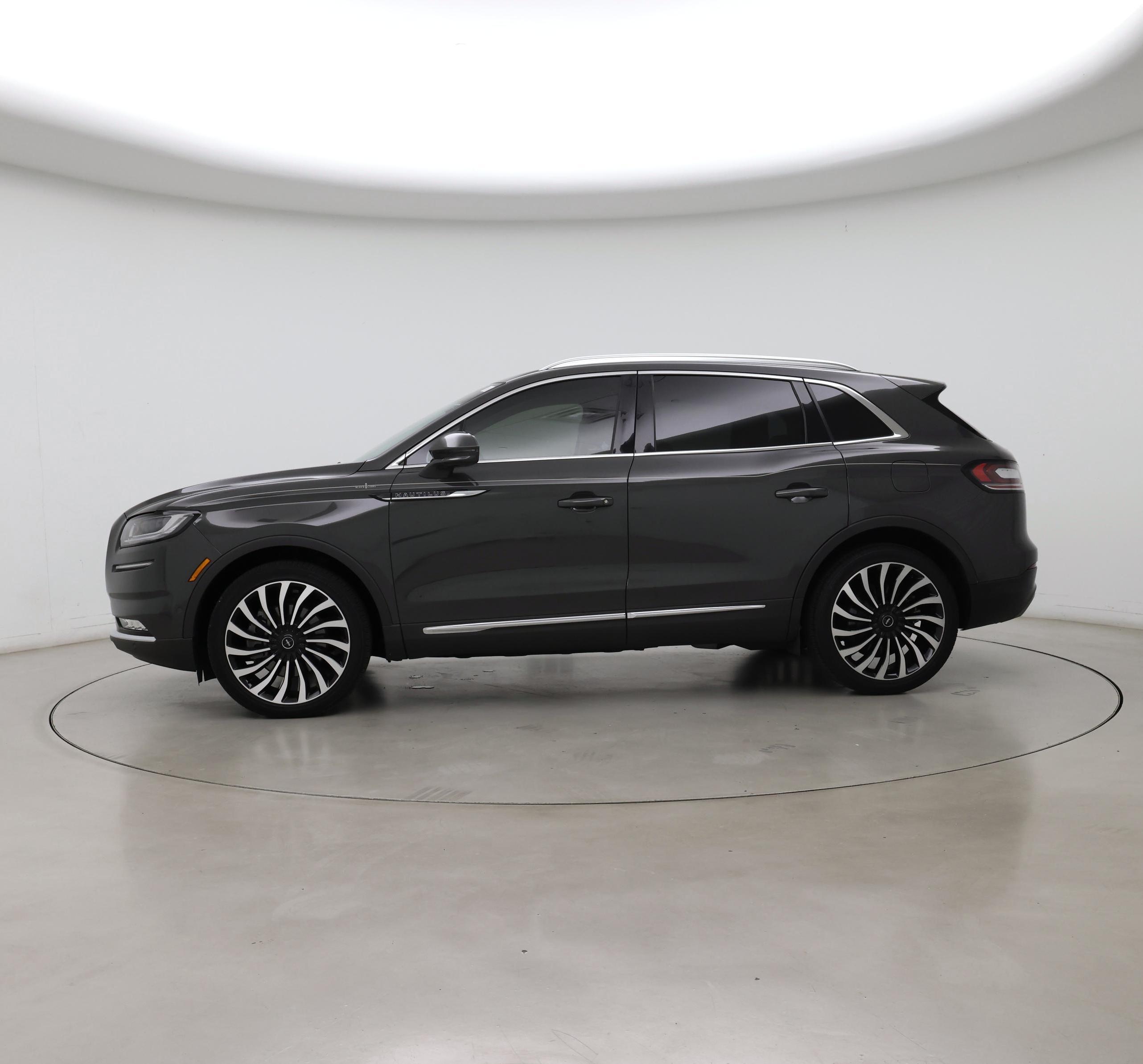 Thumbnail: 2022 Lincoln Nautilus - 3