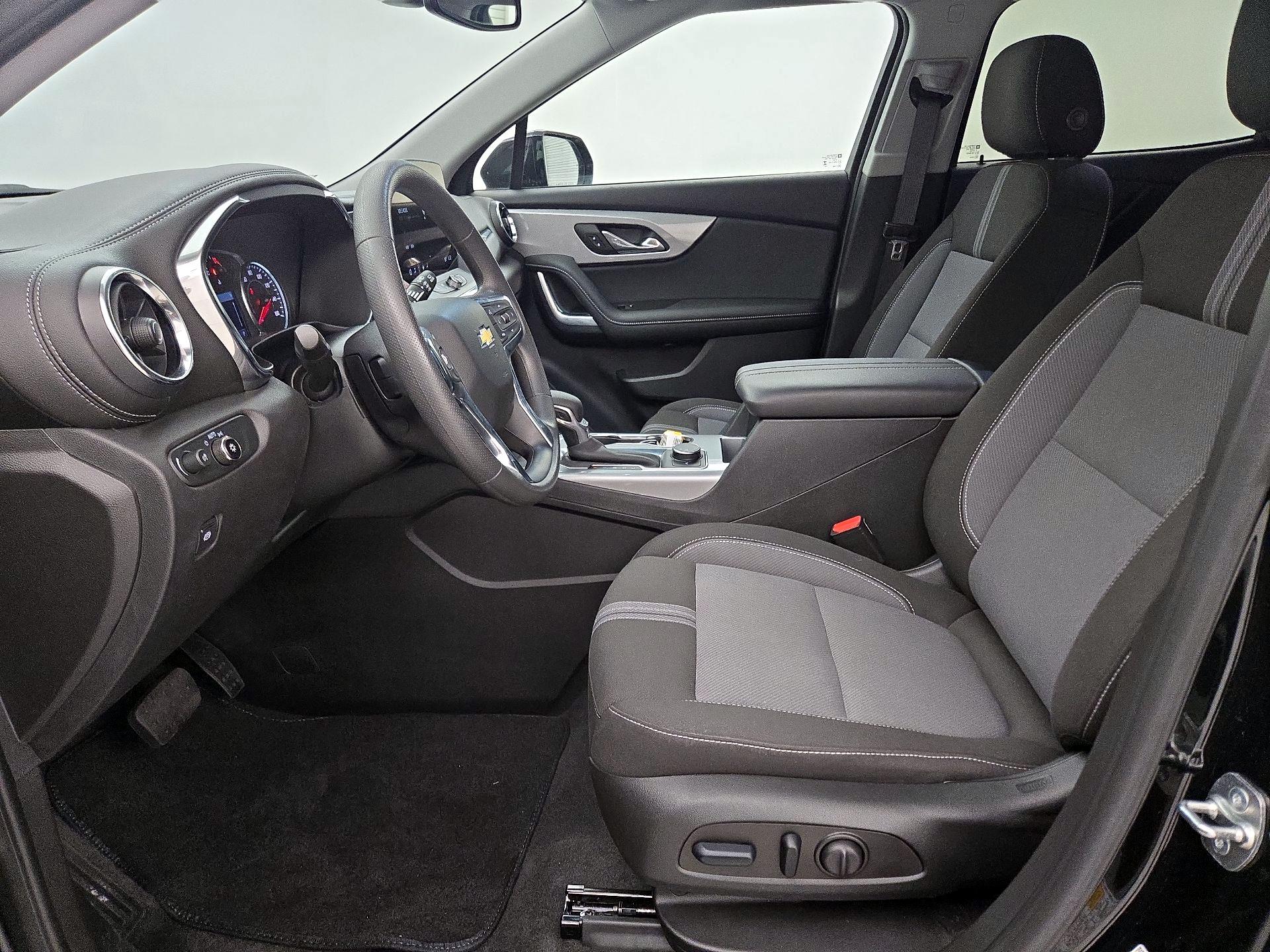 Thumbnail: 2023 Chevrolet Blazer - 11