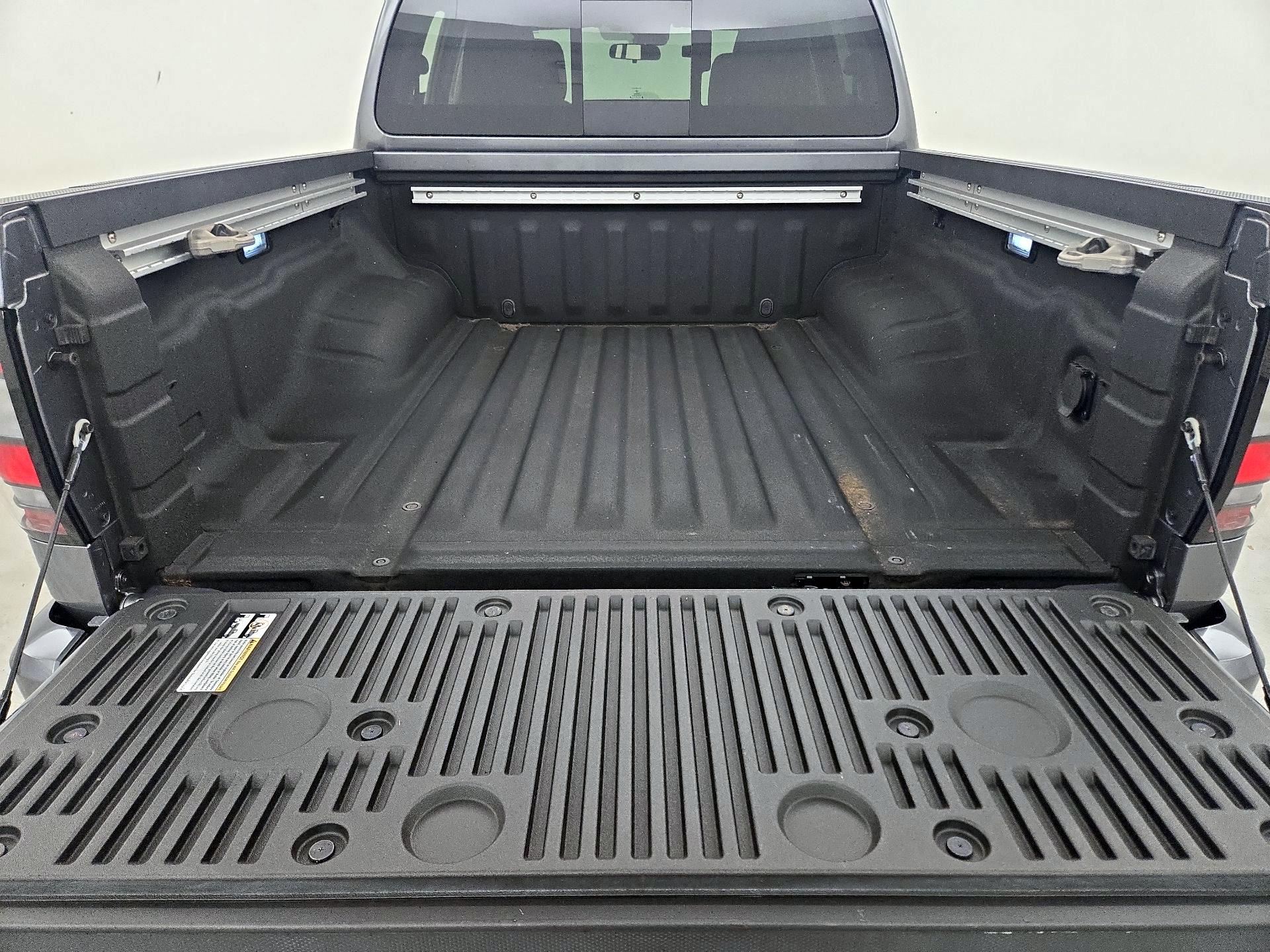 Thumbnail: 2023 Nissan Frontier - 20