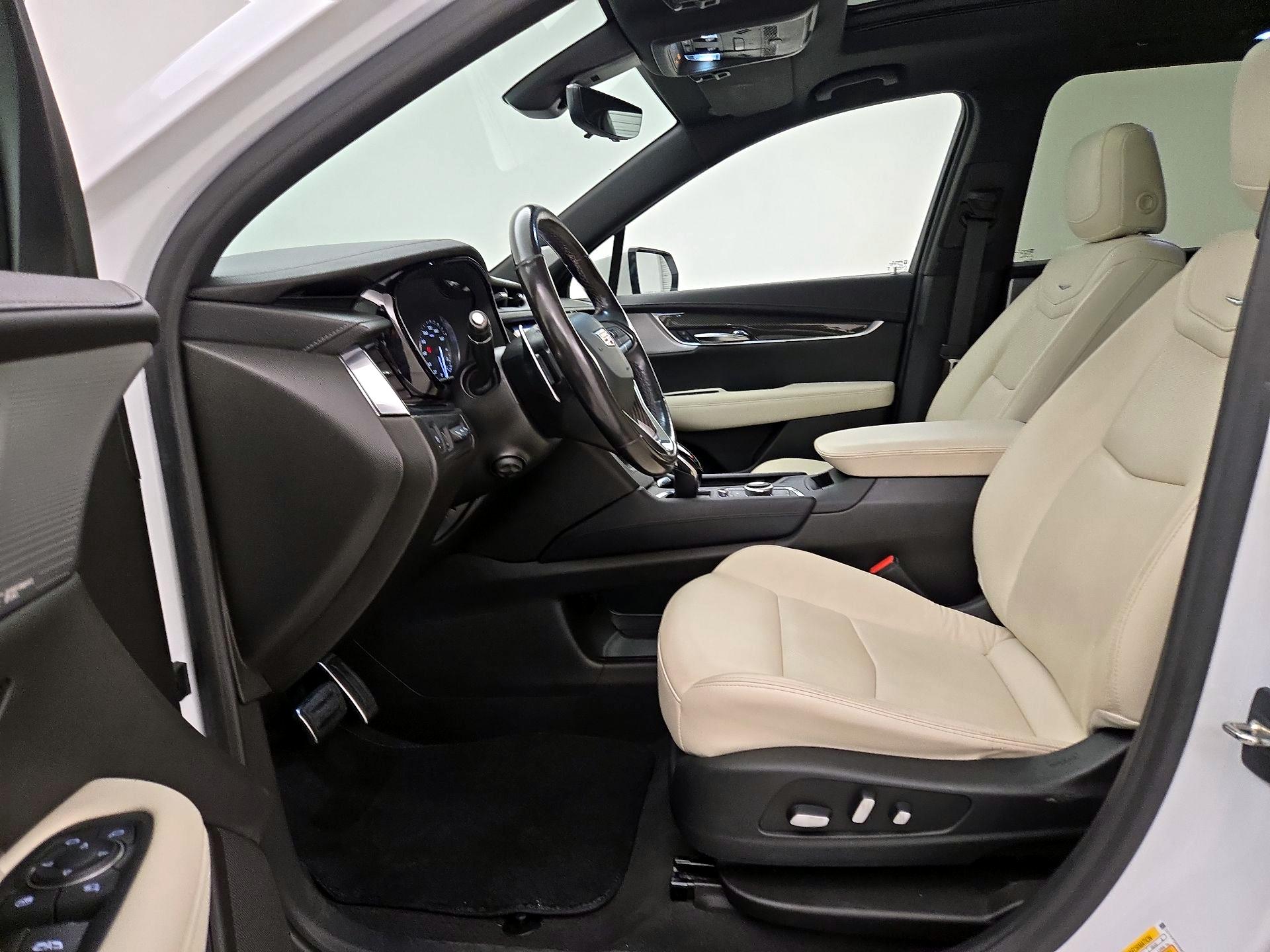 Thumbnail: 2021 Cadillac XT6 - 11