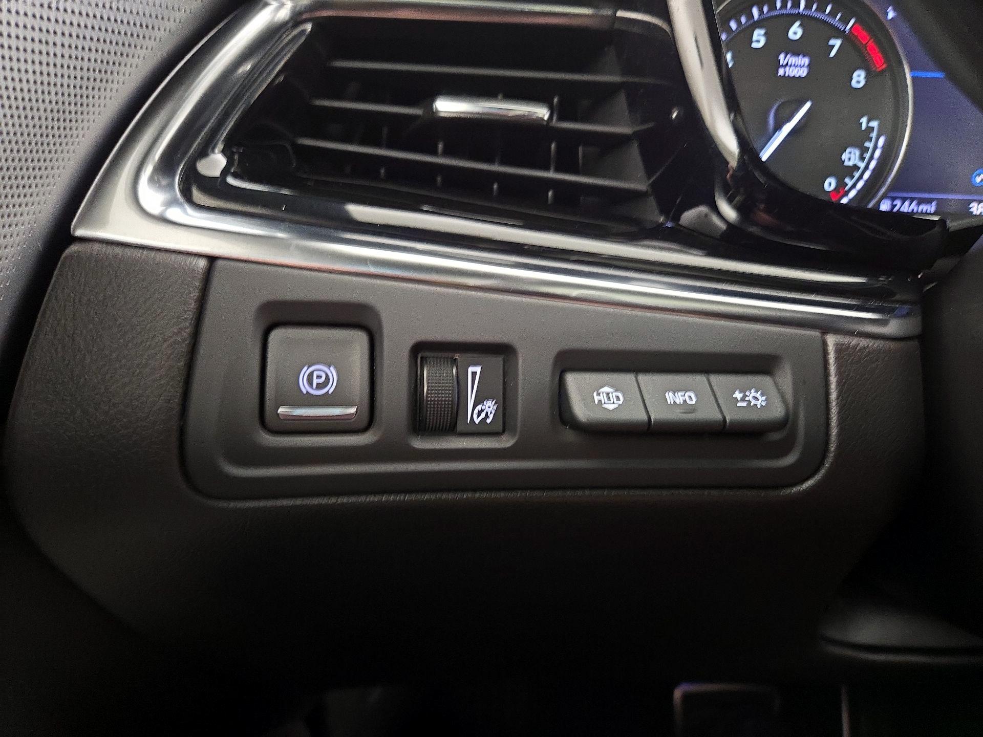 Thumbnail: 2021 Cadillac XT6 - 13