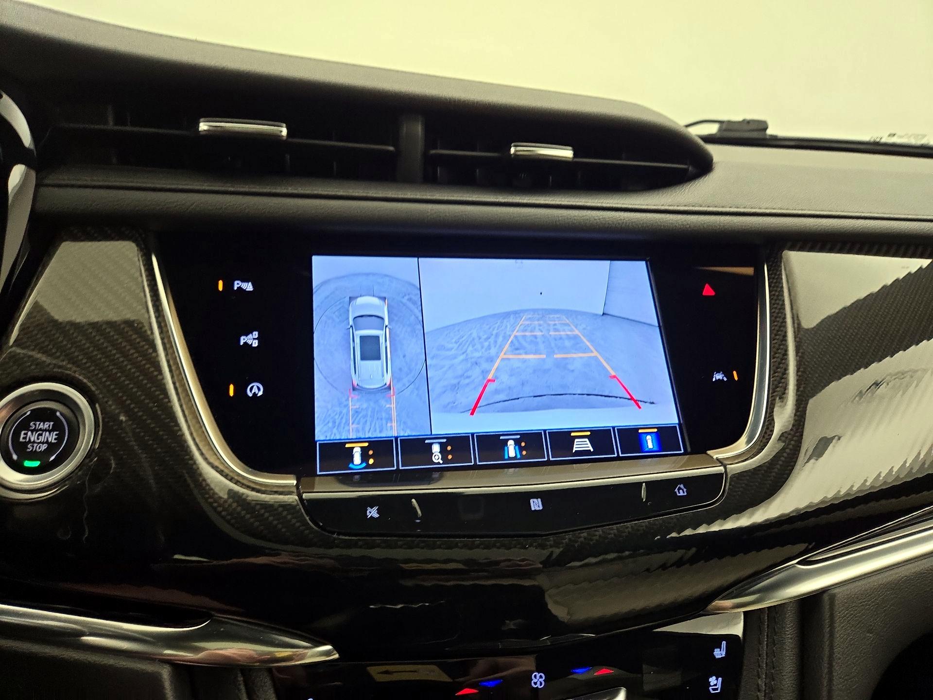 Thumbnail: 2021 Cadillac XT6 - 15