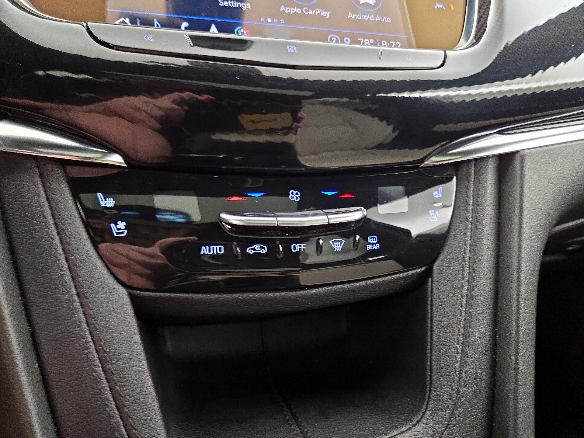 Thumbnail: 2021 Cadillac XT6 - 17