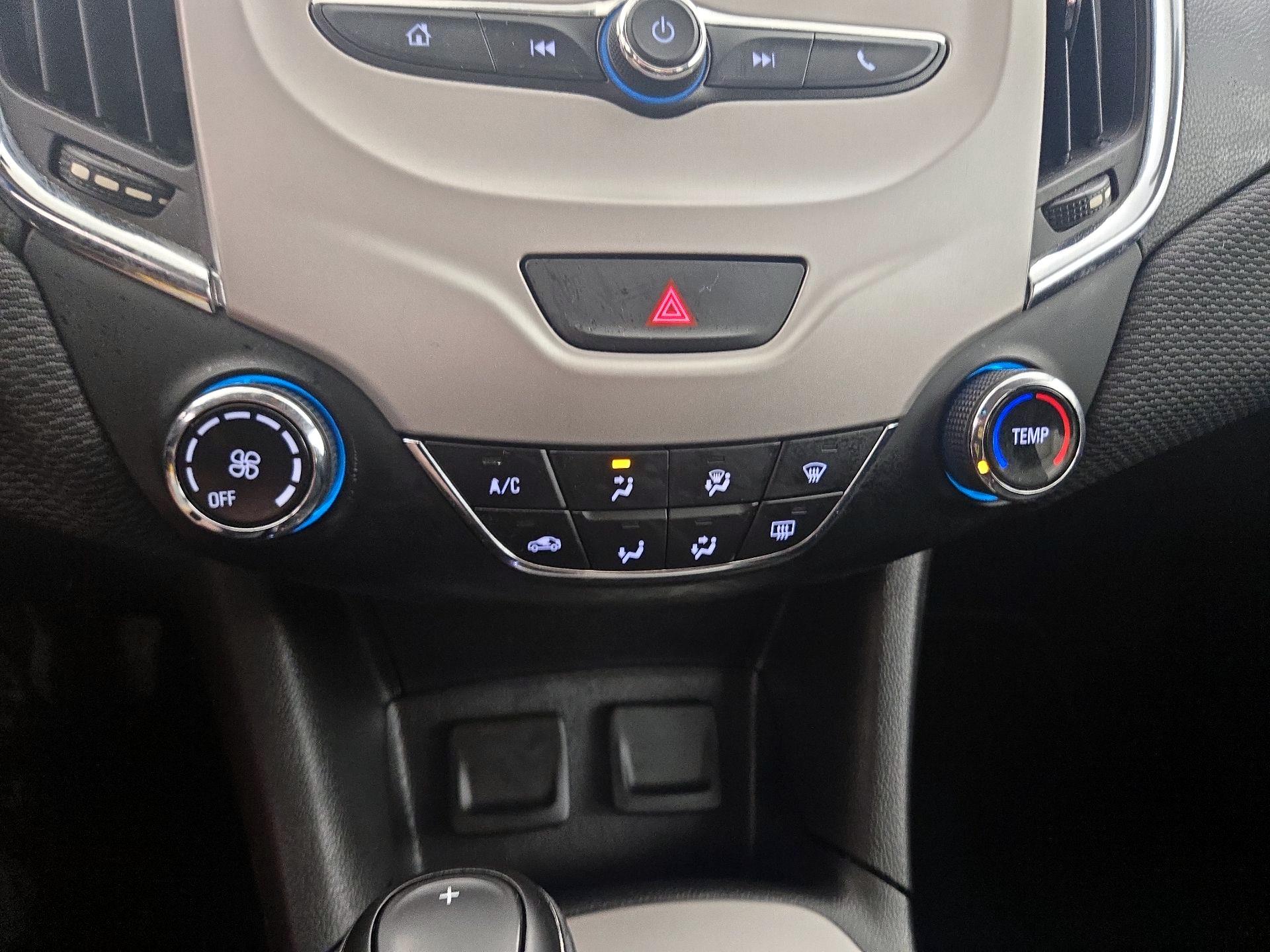 Thumbnail: 2017 Chevrolet Cruze - 16