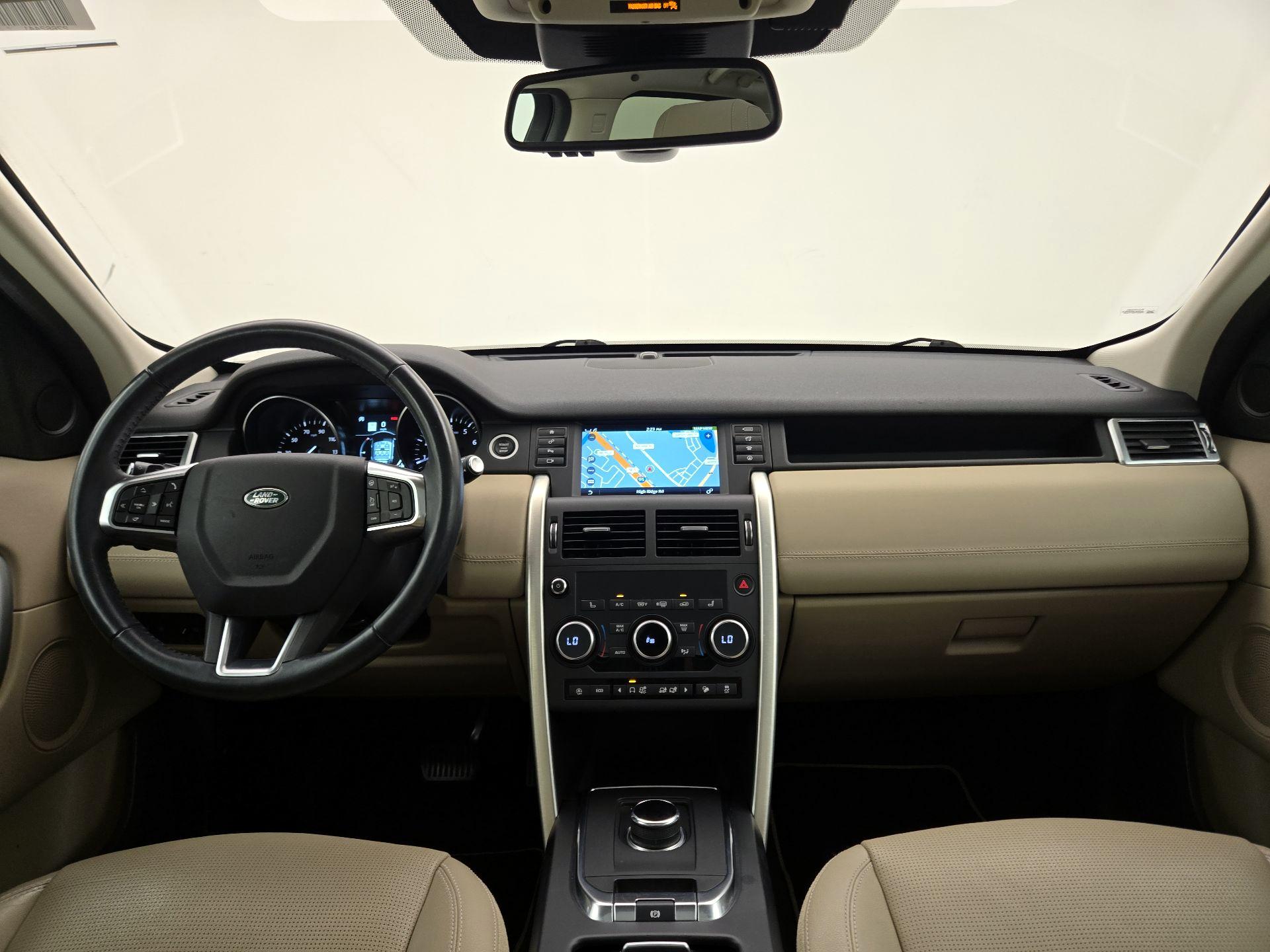 Thumbnail: 2018 Land Rover Discovery Sport - 9