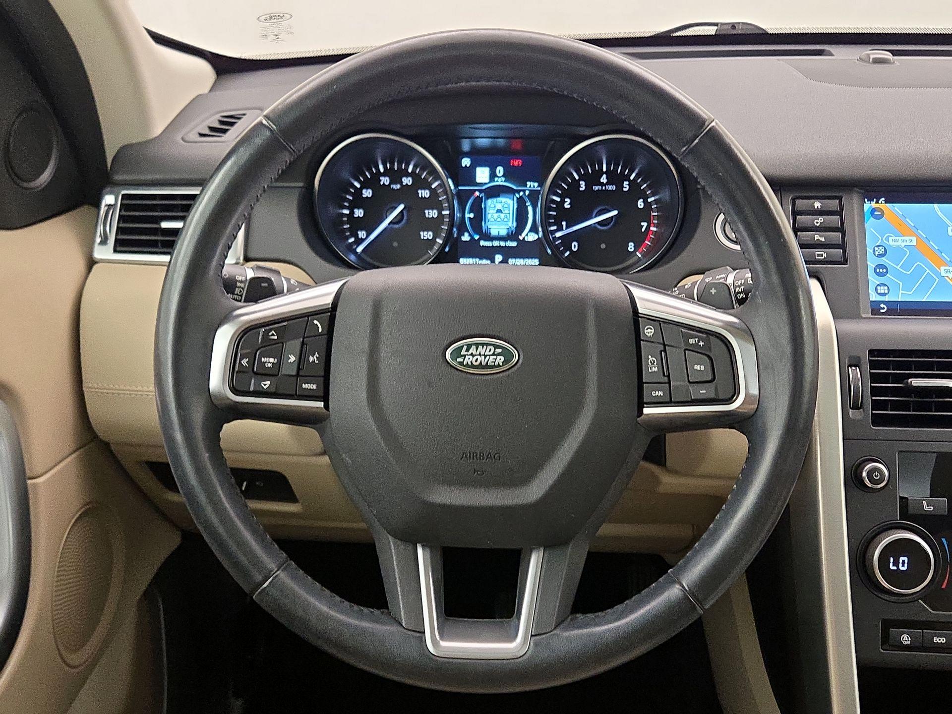 Thumbnail: 2018 Land Rover Discovery Sport - 10