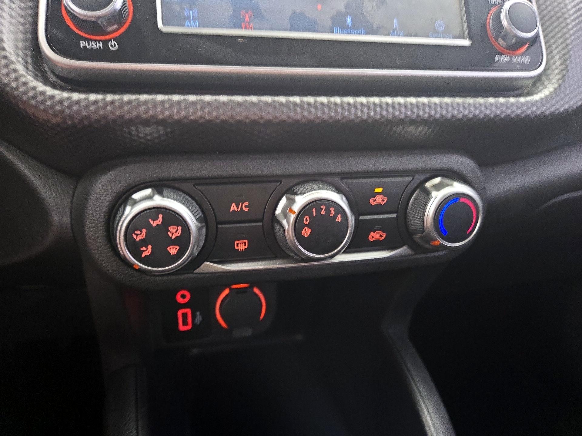 Thumbnail: 2020 Nissan Kicks - 16