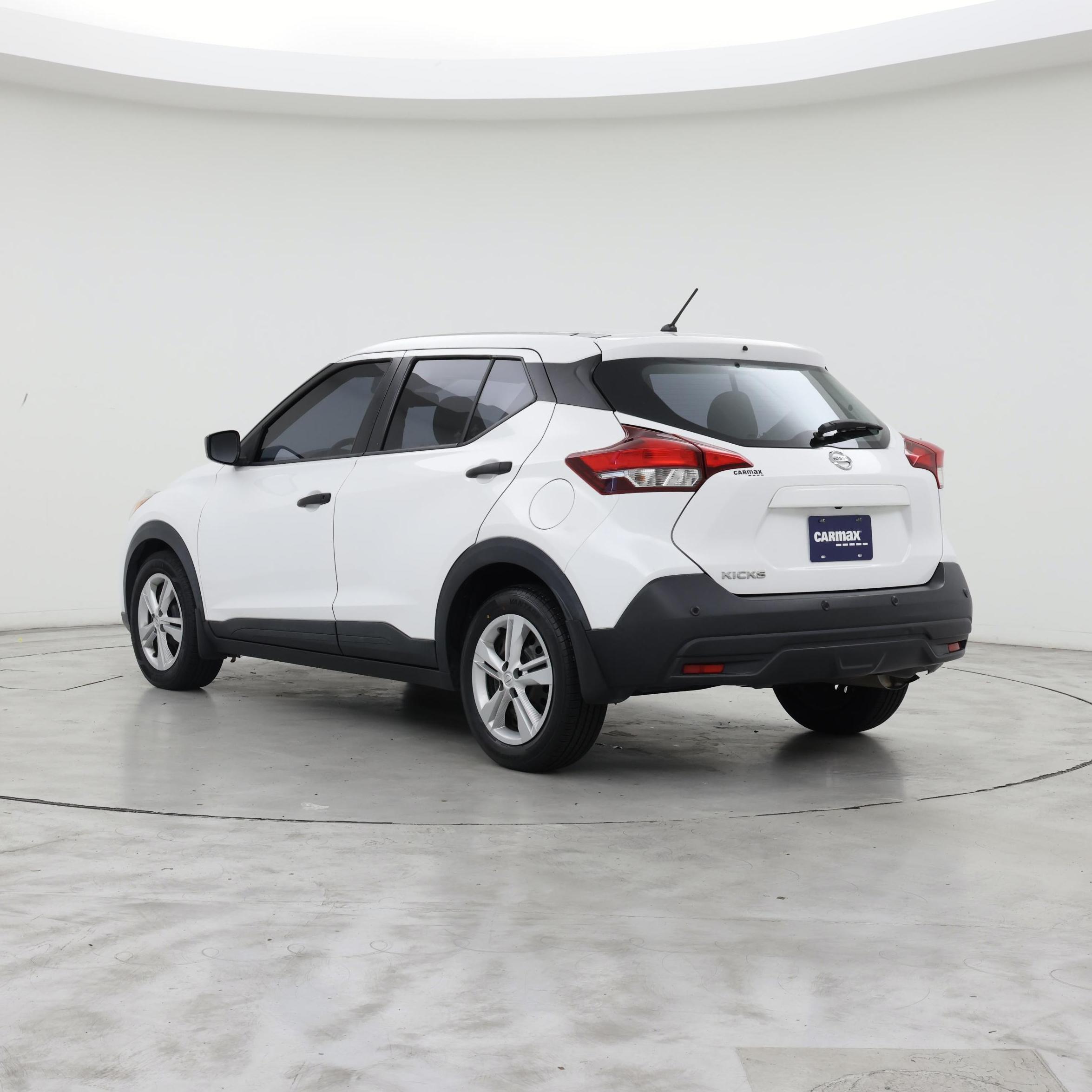 Thumbnail: 2020 Nissan Kicks - 2