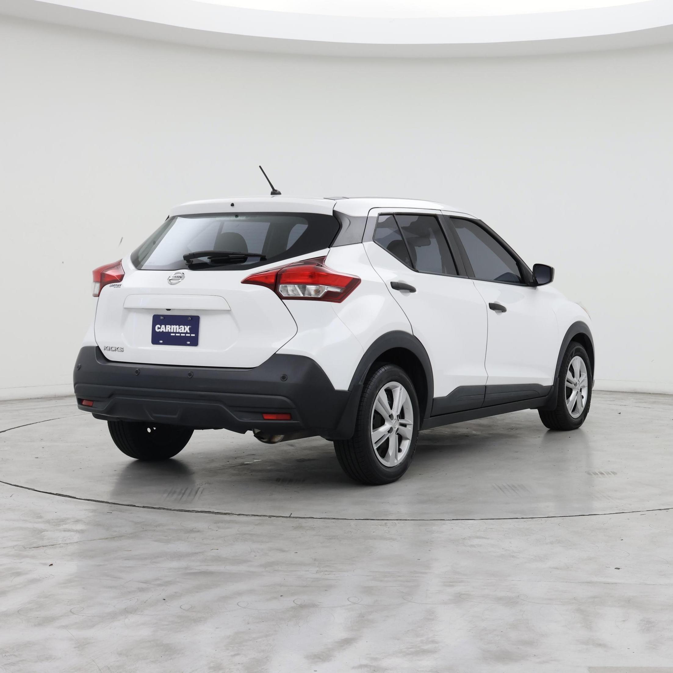 Thumbnail: 2020 Nissan Kicks - 8