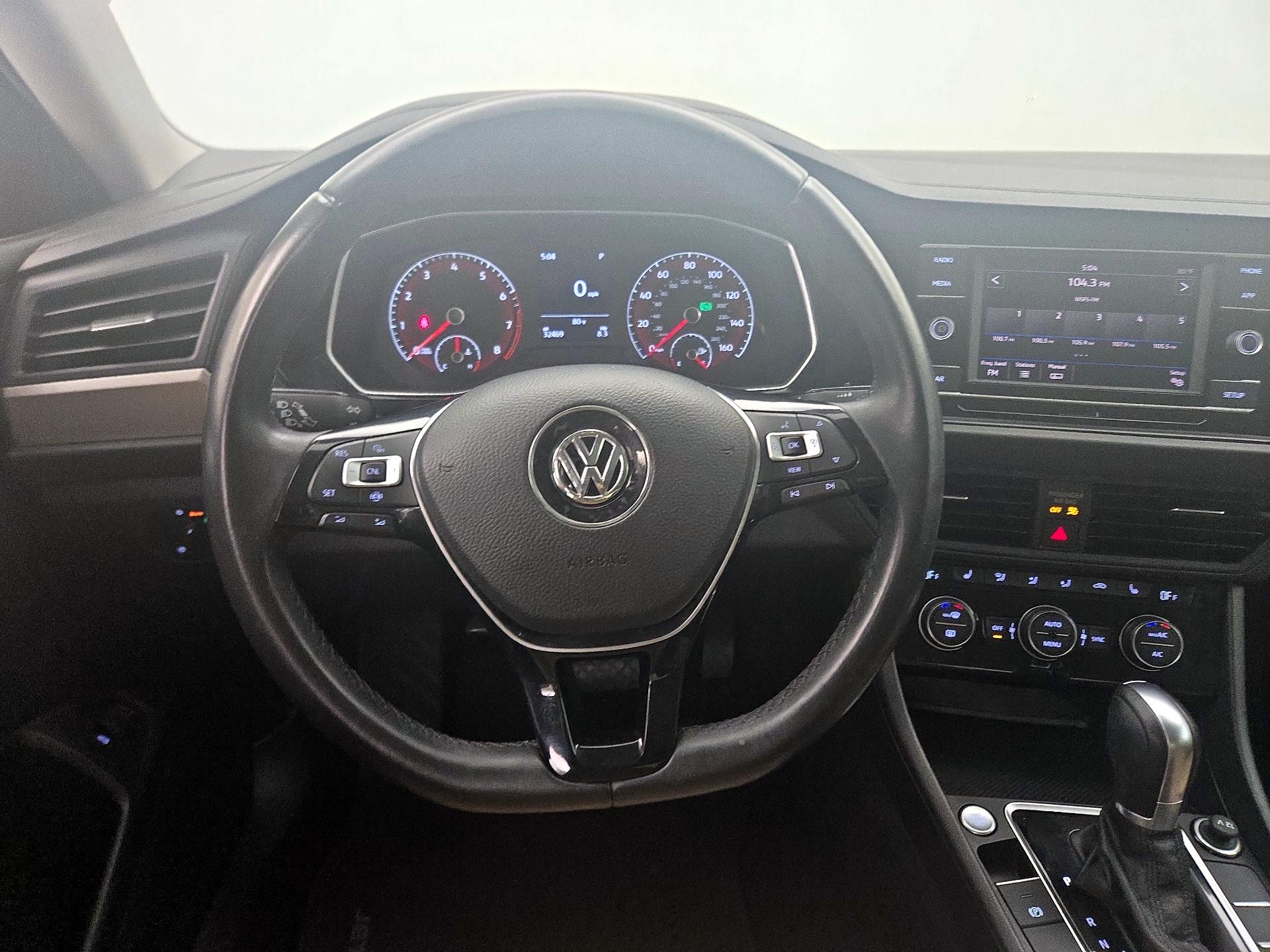 Thumbnail: 2019 Volkswagen Jetta - 10