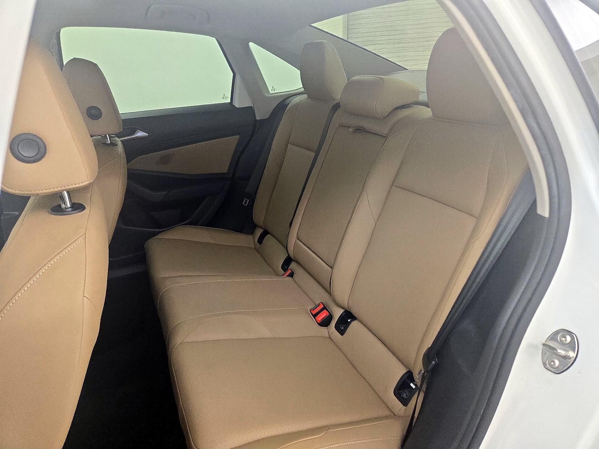 Thumbnail: 2019 Volkswagen Jetta - 20