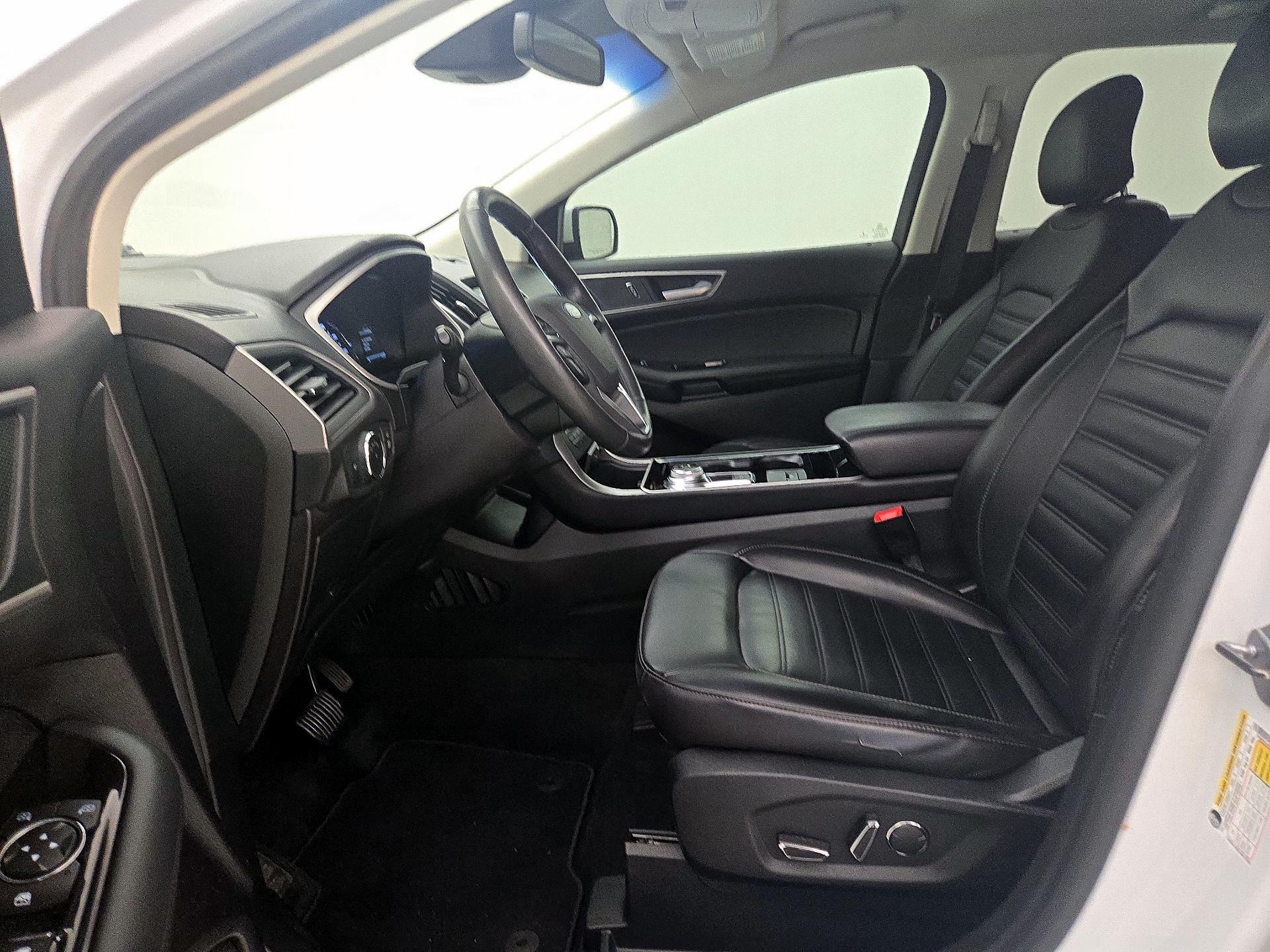 Thumbnail: 2019 Ford Edge - 11