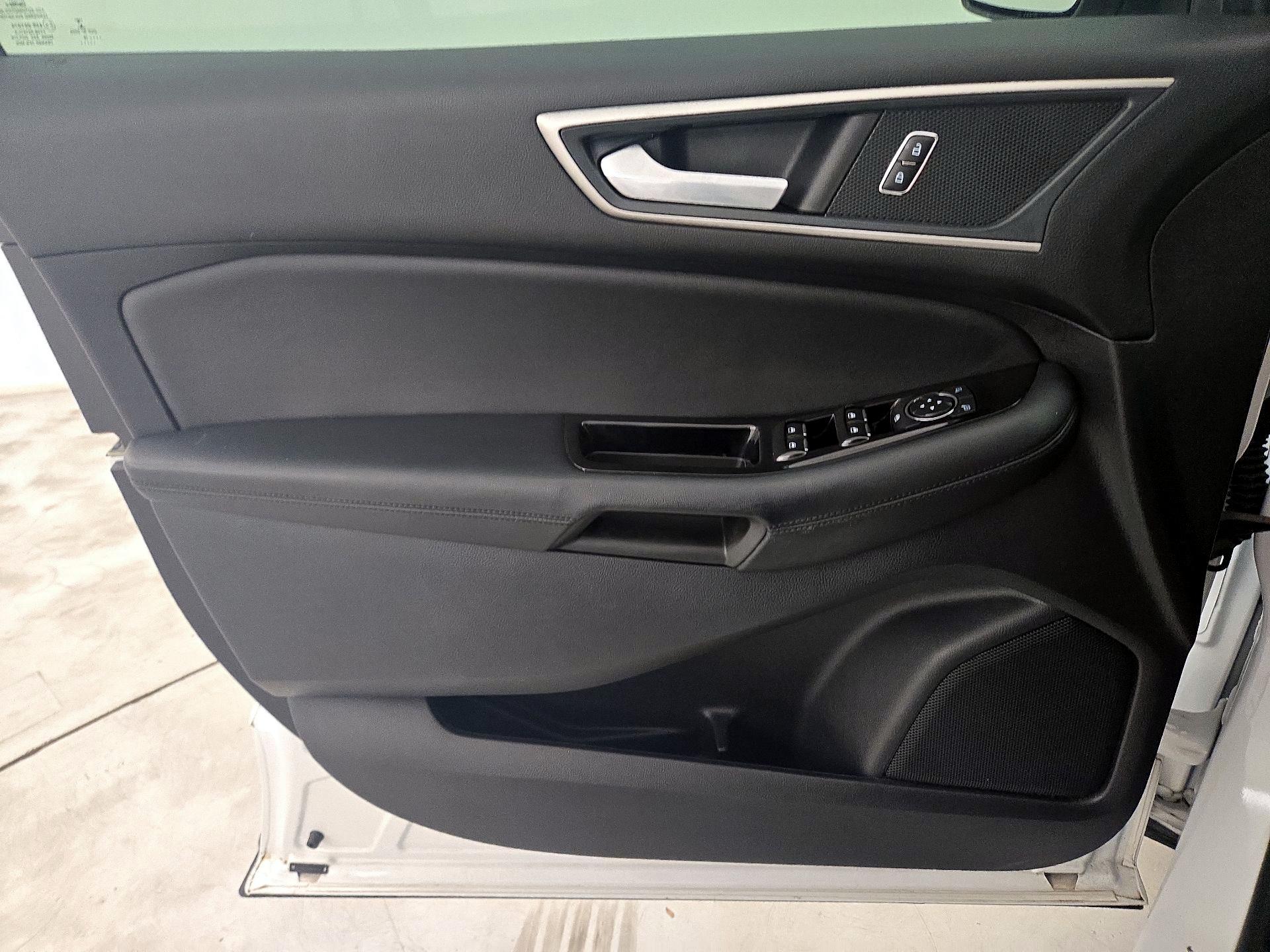 Thumbnail: 2019 Ford Edge - 12