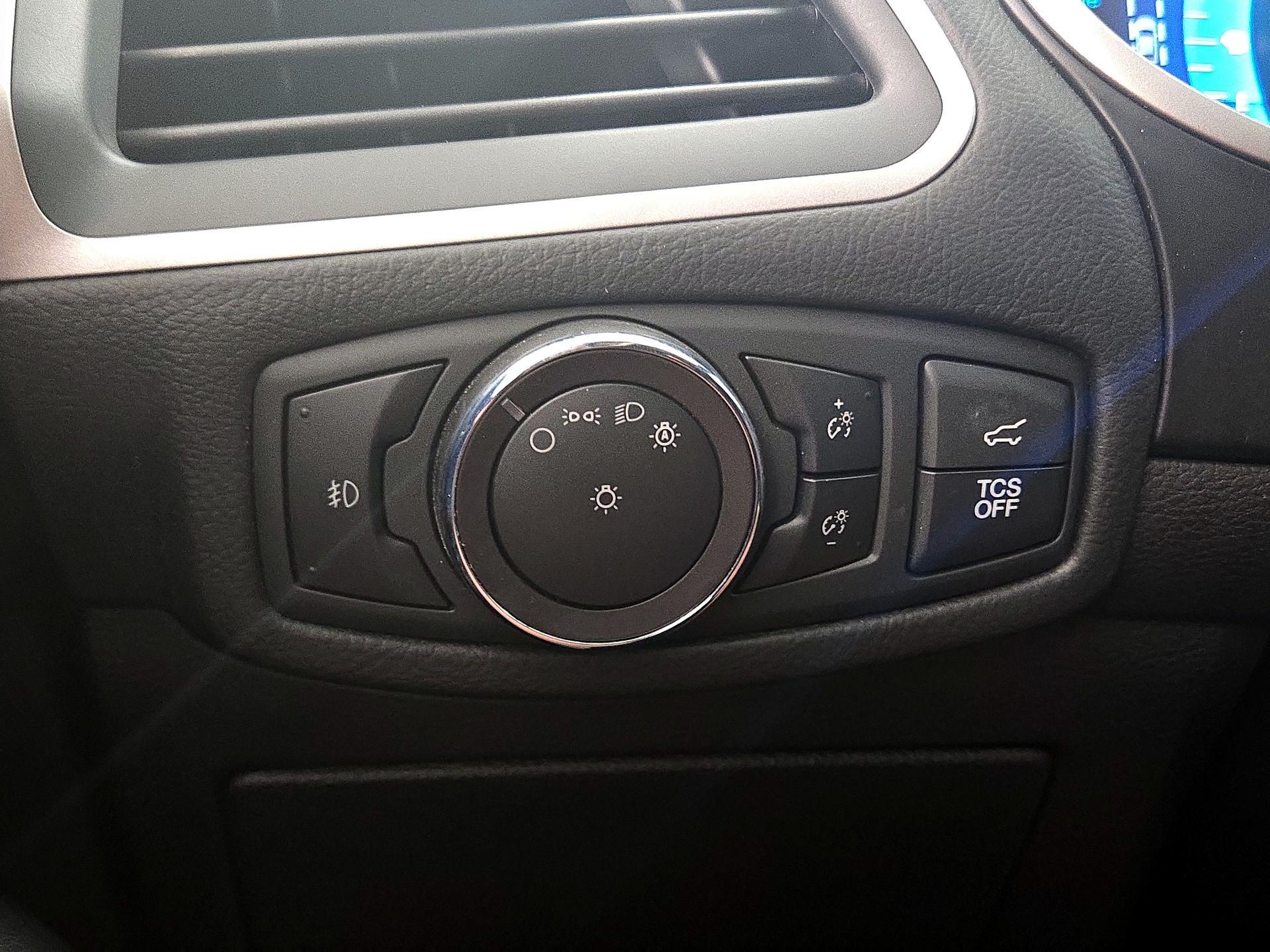 Thumbnail: 2019 Ford Edge - 13
