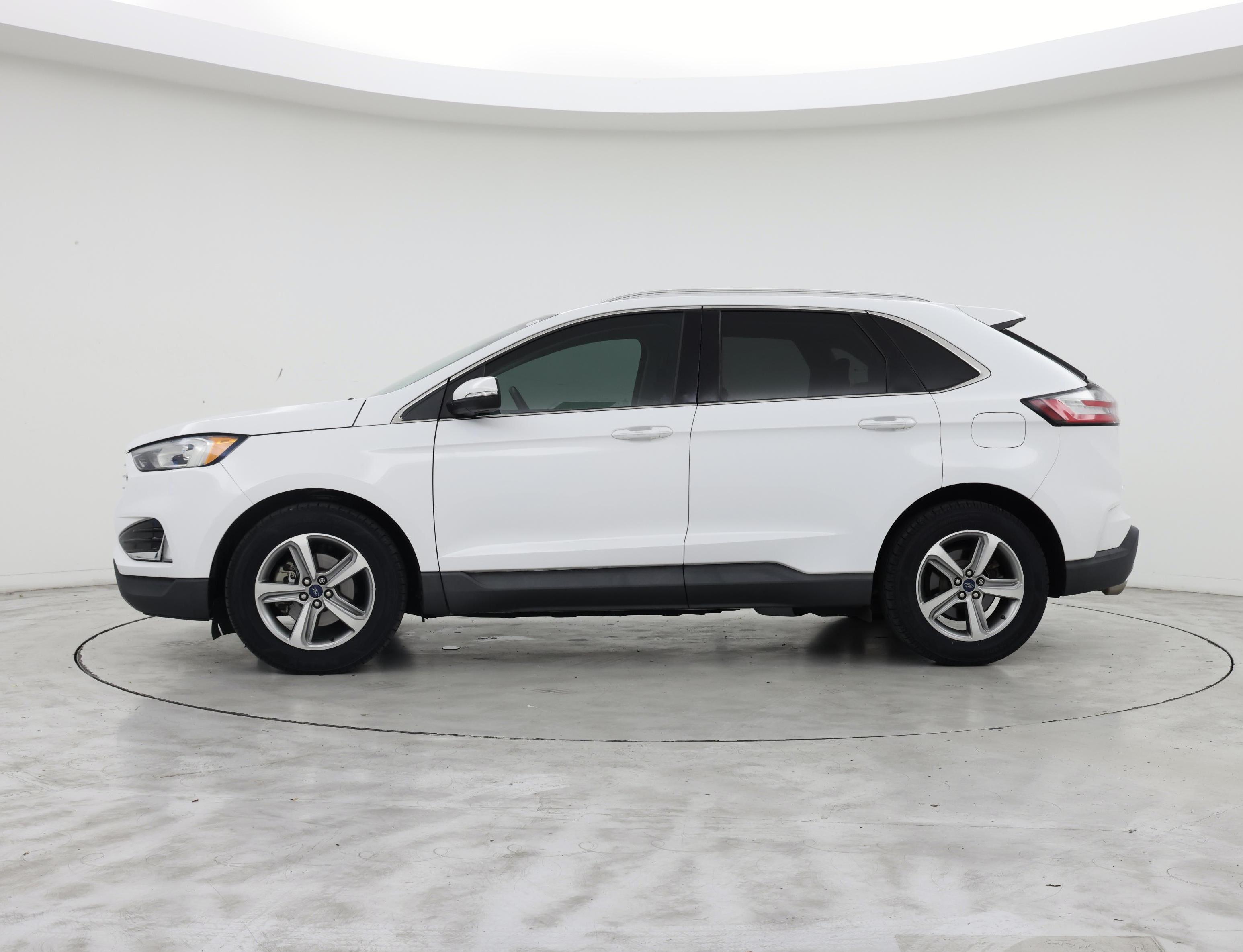 Thumbnail: 2019 Ford Edge - 3