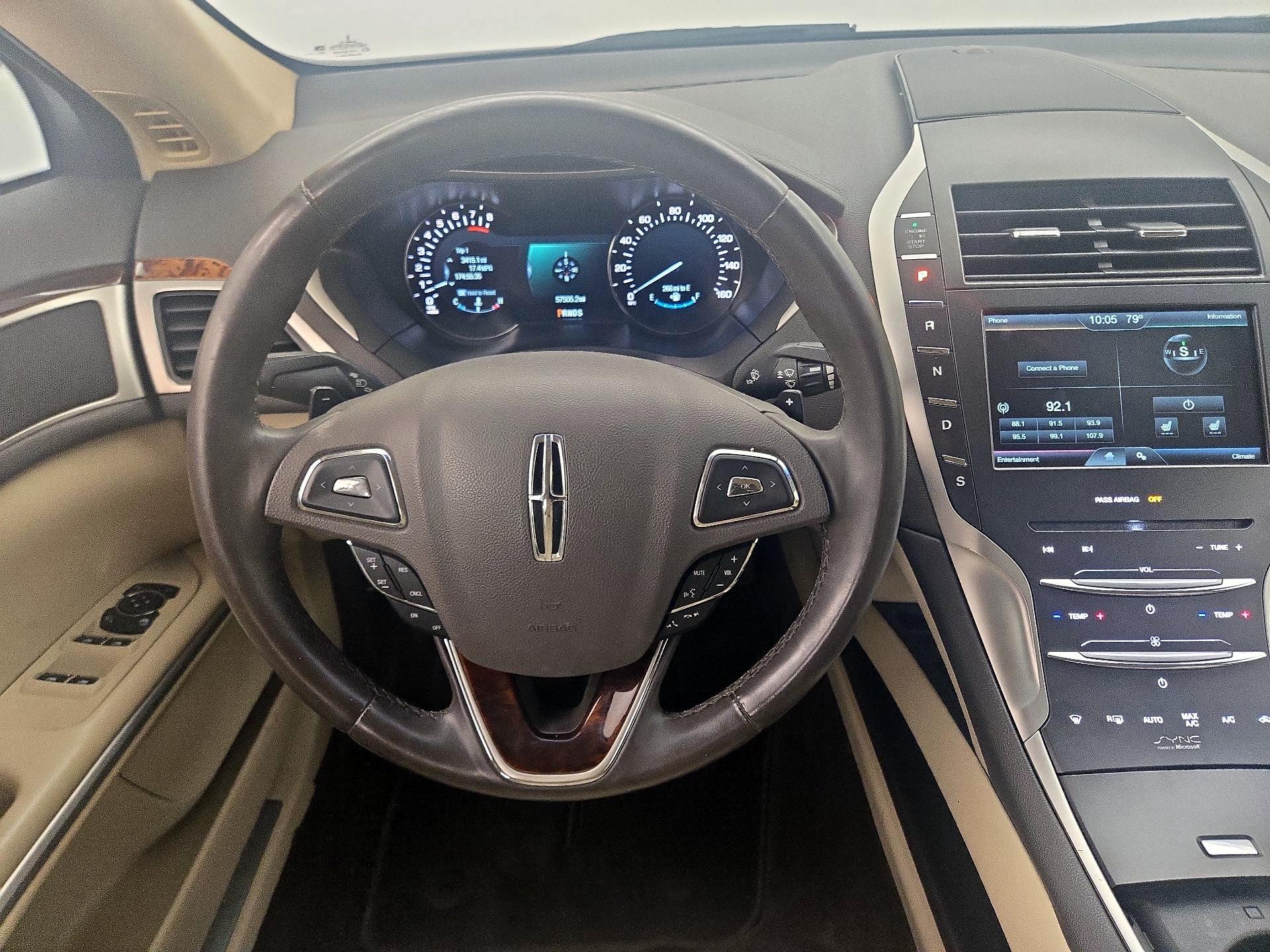 Thumbnail: 2015 Lincoln MKZ - 10