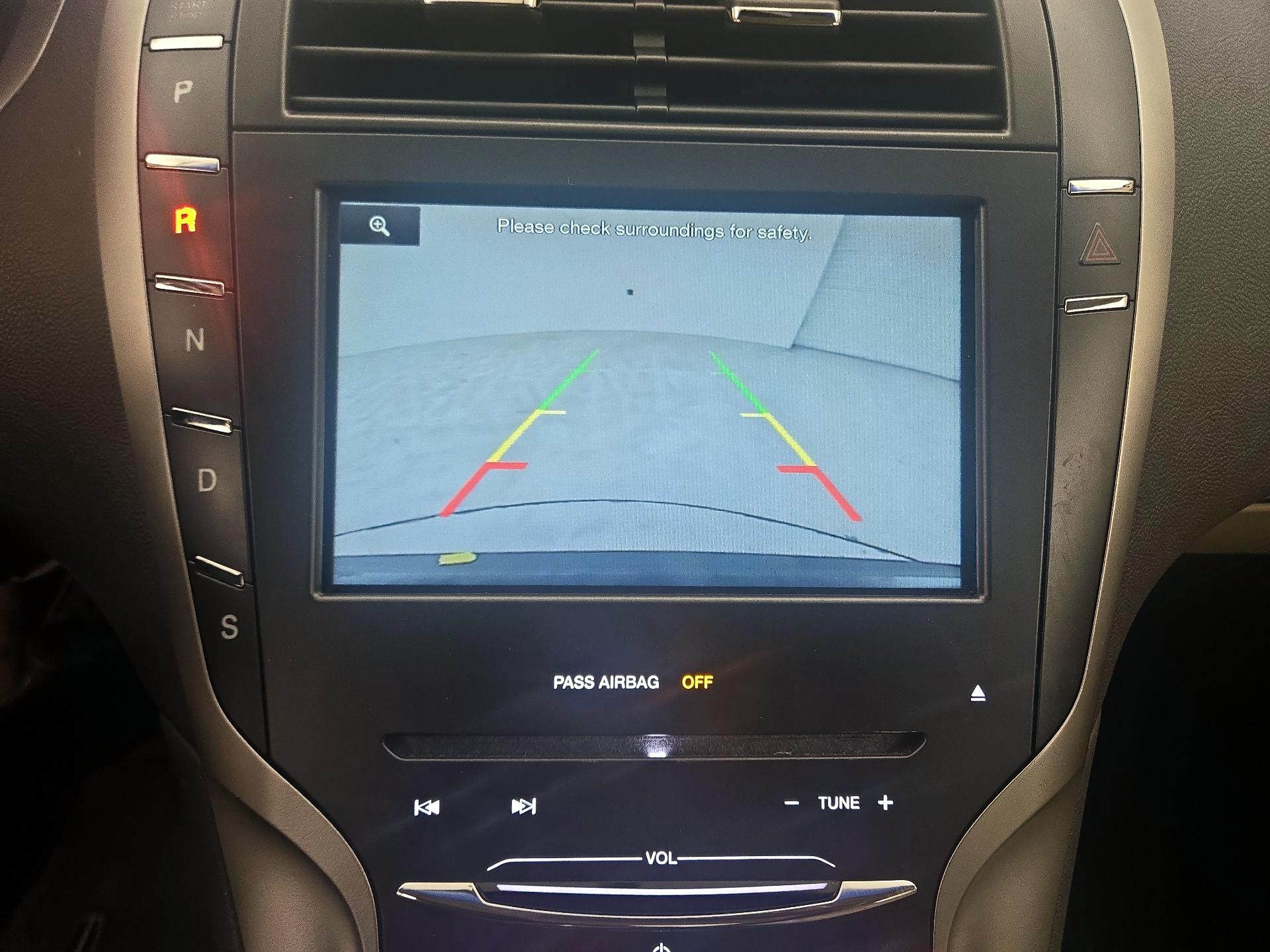 Thumbnail: 2015 Lincoln MKZ - 14