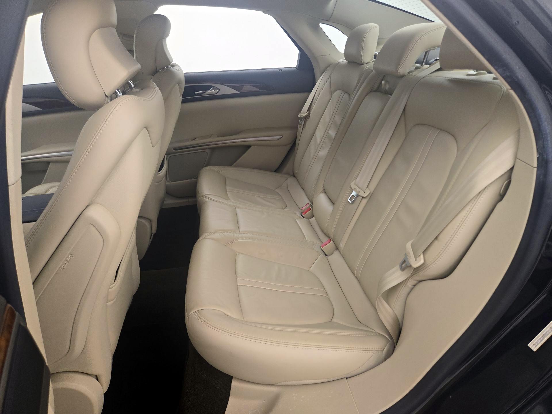 Thumbnail: 2015 Lincoln MKZ - 19