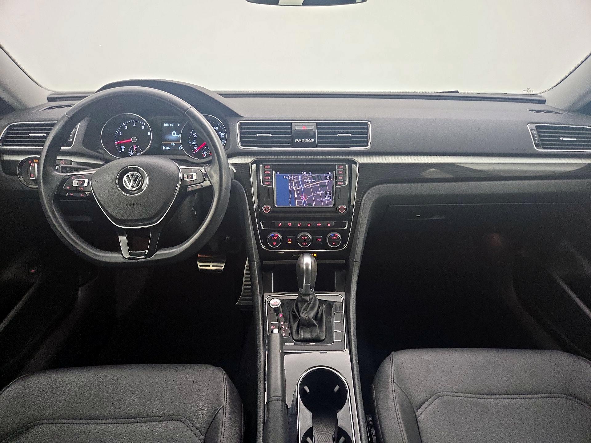Thumbnail: 2019 Volkswagen Passat - 9