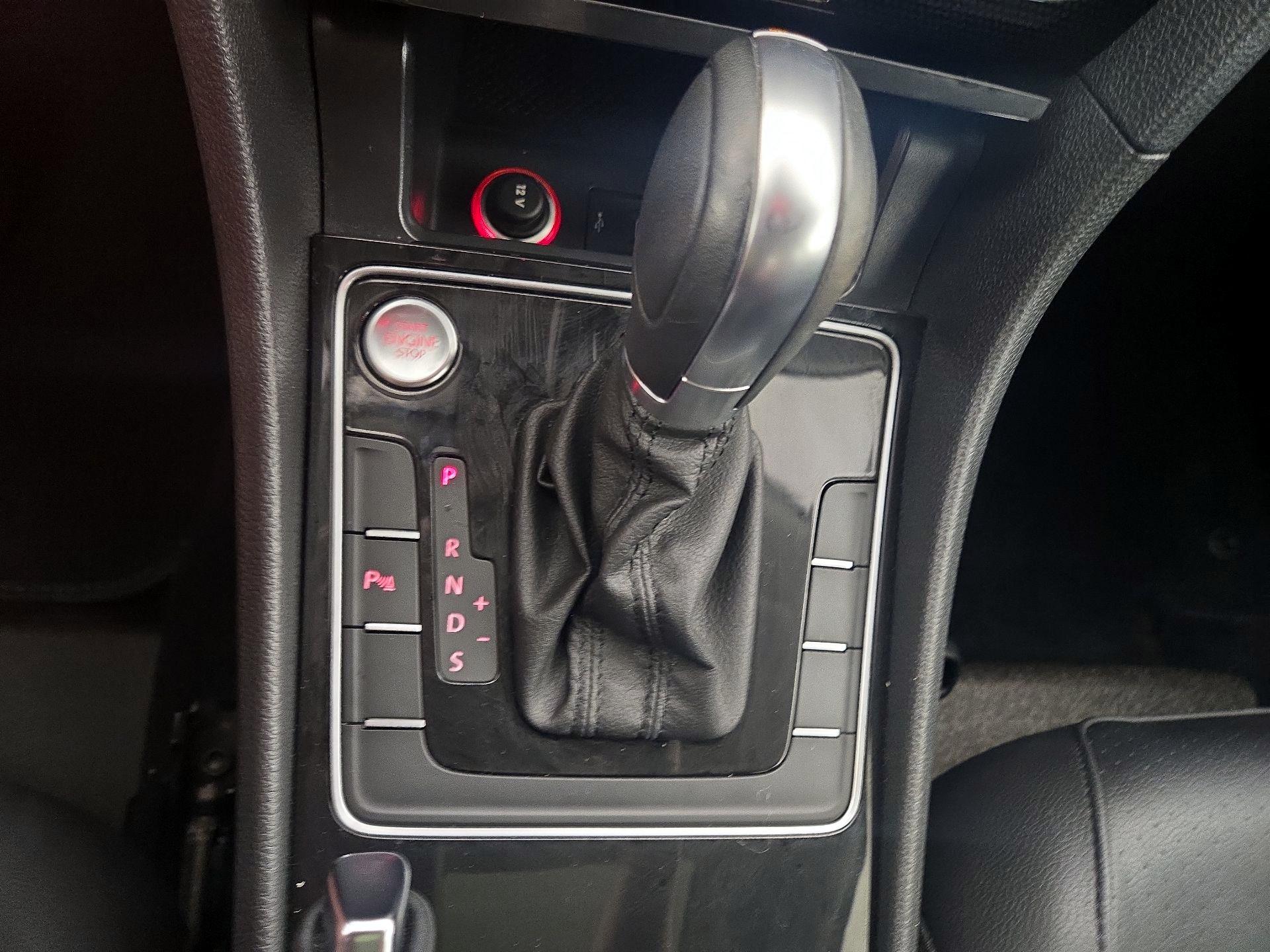 Thumbnail: 2019 Volkswagen Passat - 18