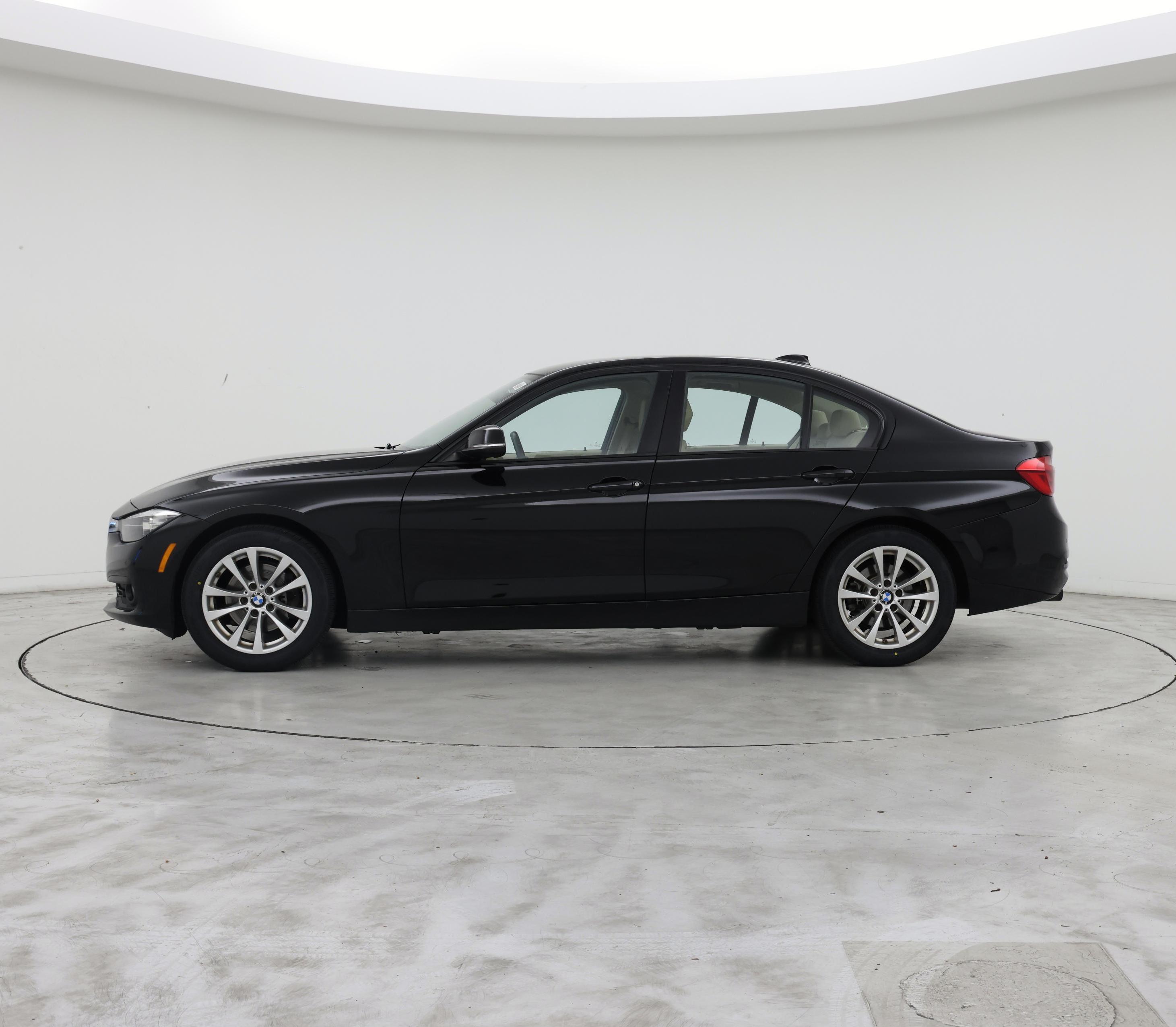 Thumbnail: 2016 BMW 3 Series - 3