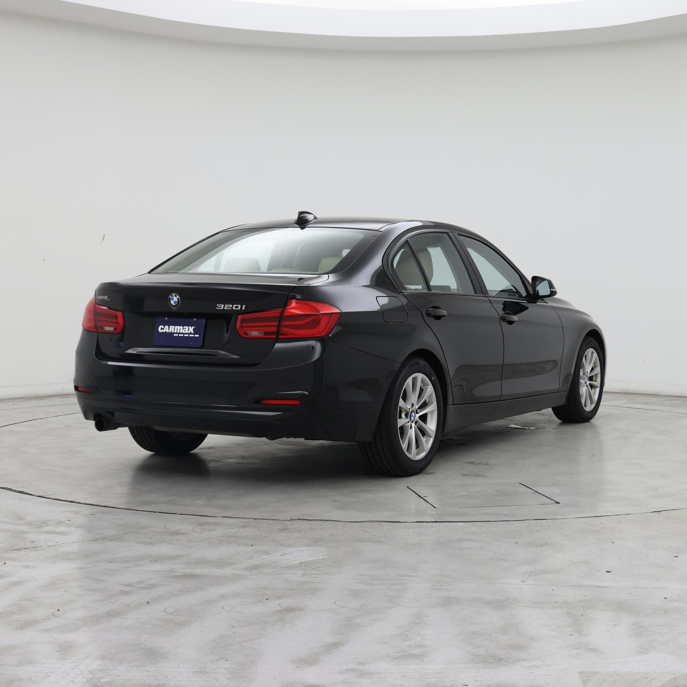 Thumbnail: 2016 BMW 3 Series - 8