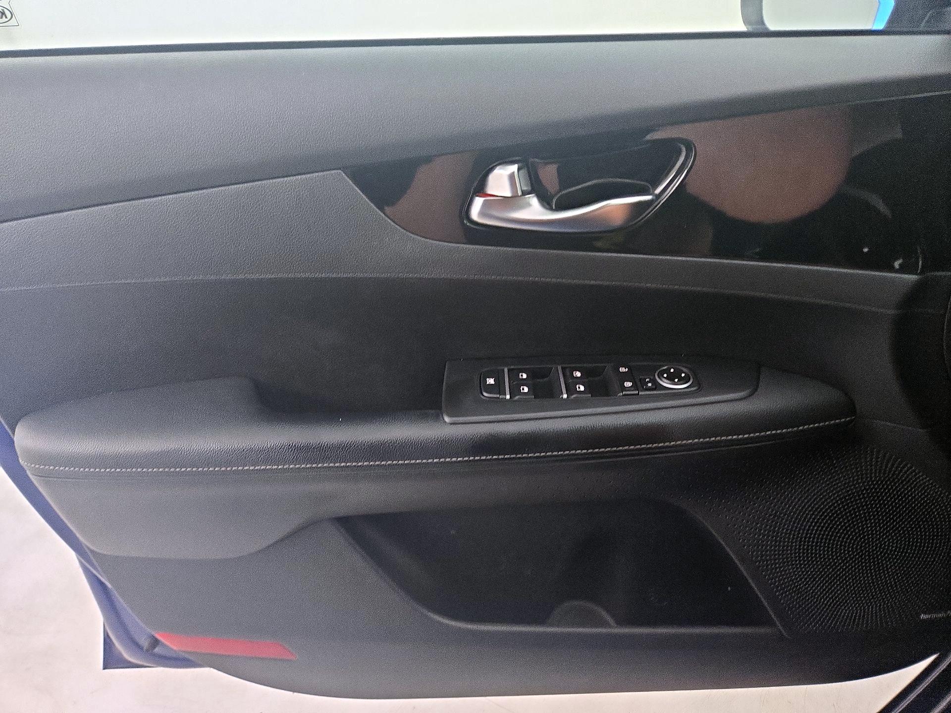 Thumbnail: 2021 Kia Forte - 12