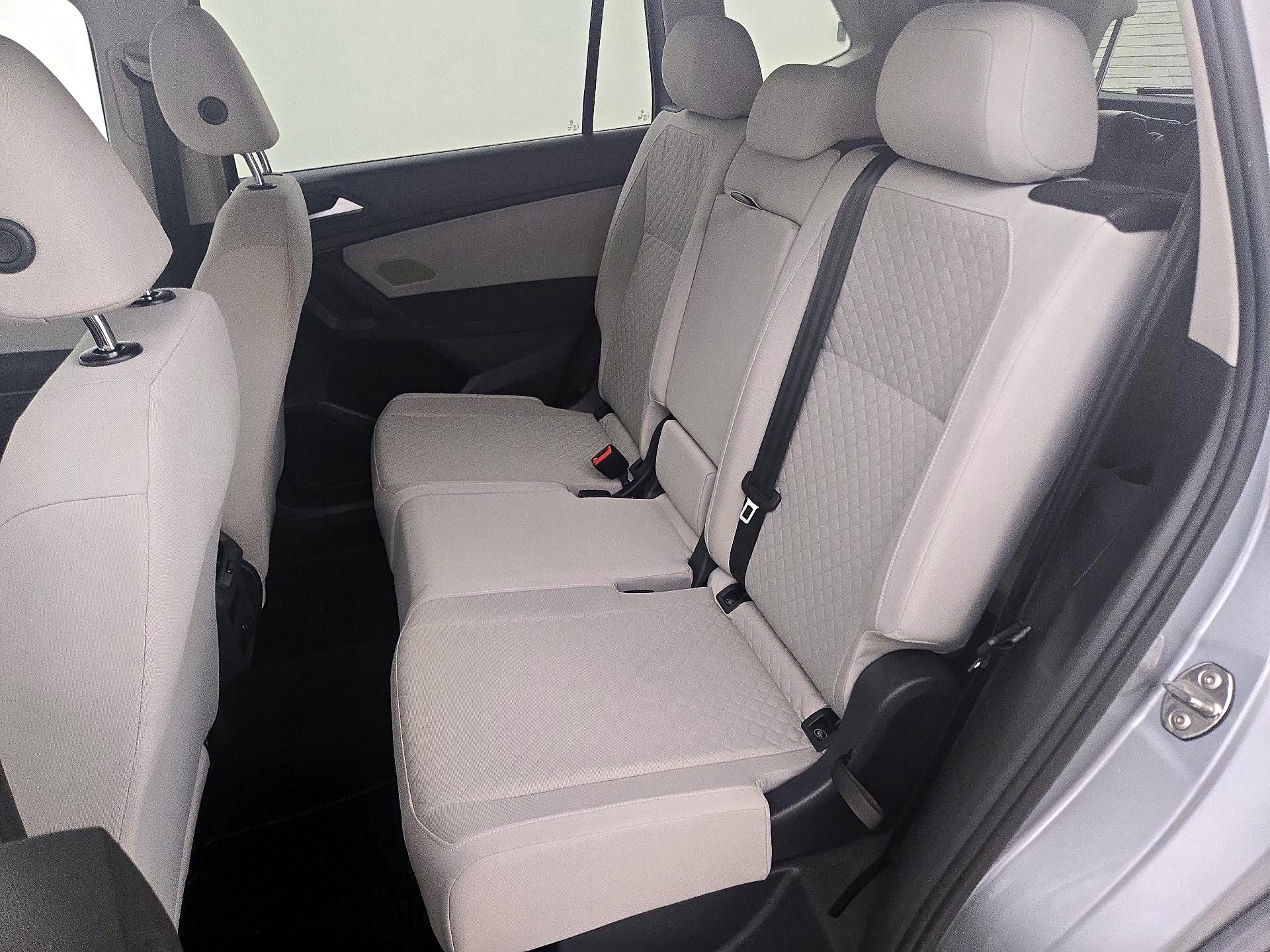 Thumbnail: 2019 Volkswagen Tiguan - 19